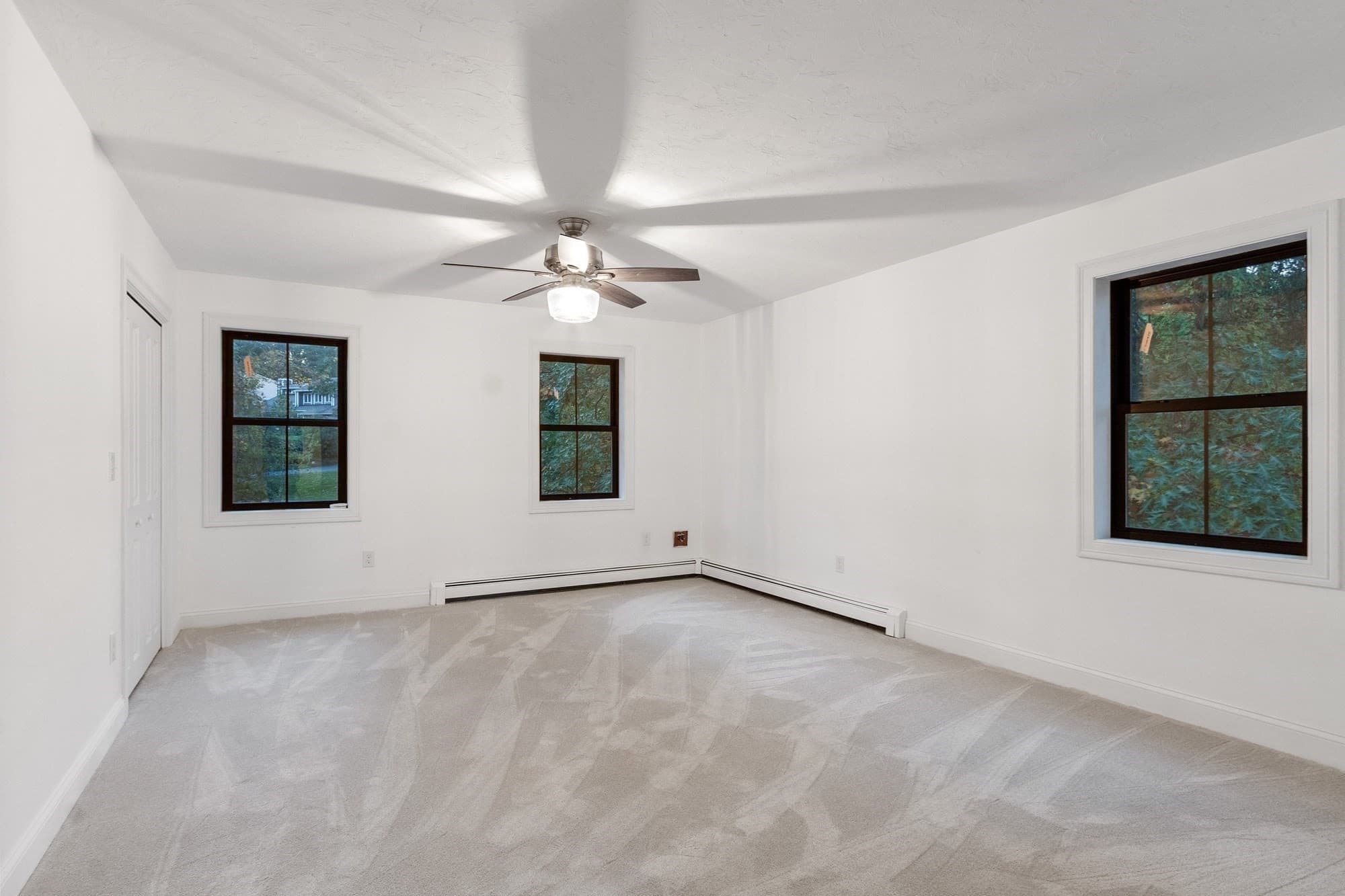 Single Family Residence at 16 E Applewood Dr, Charlton MA 01507, photo 28 of 42