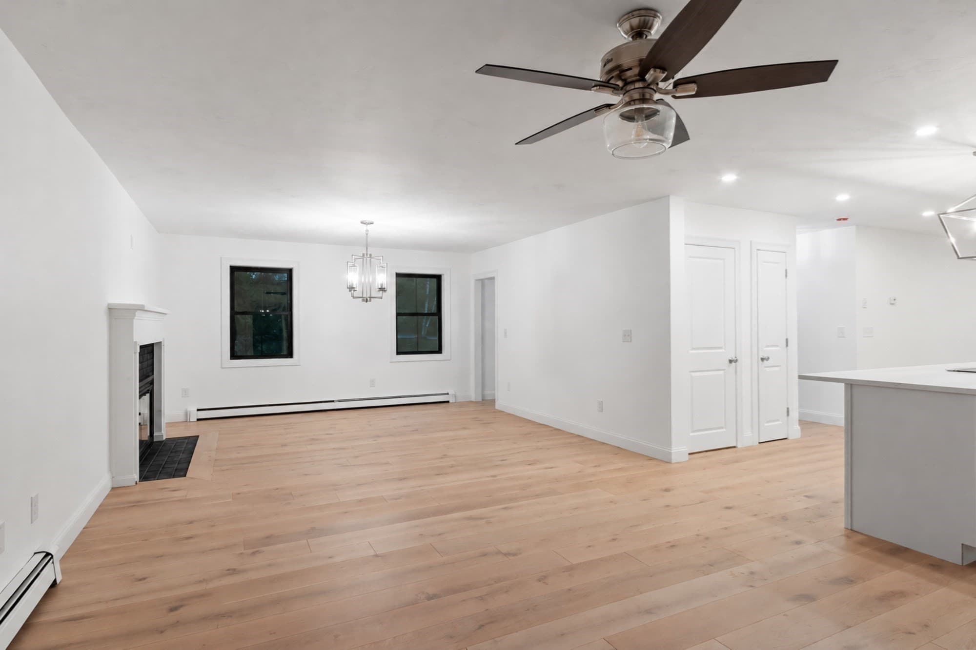 Single Family Residence at 16 E Applewood Dr, Charlton MA 01507, photo 10 of 42