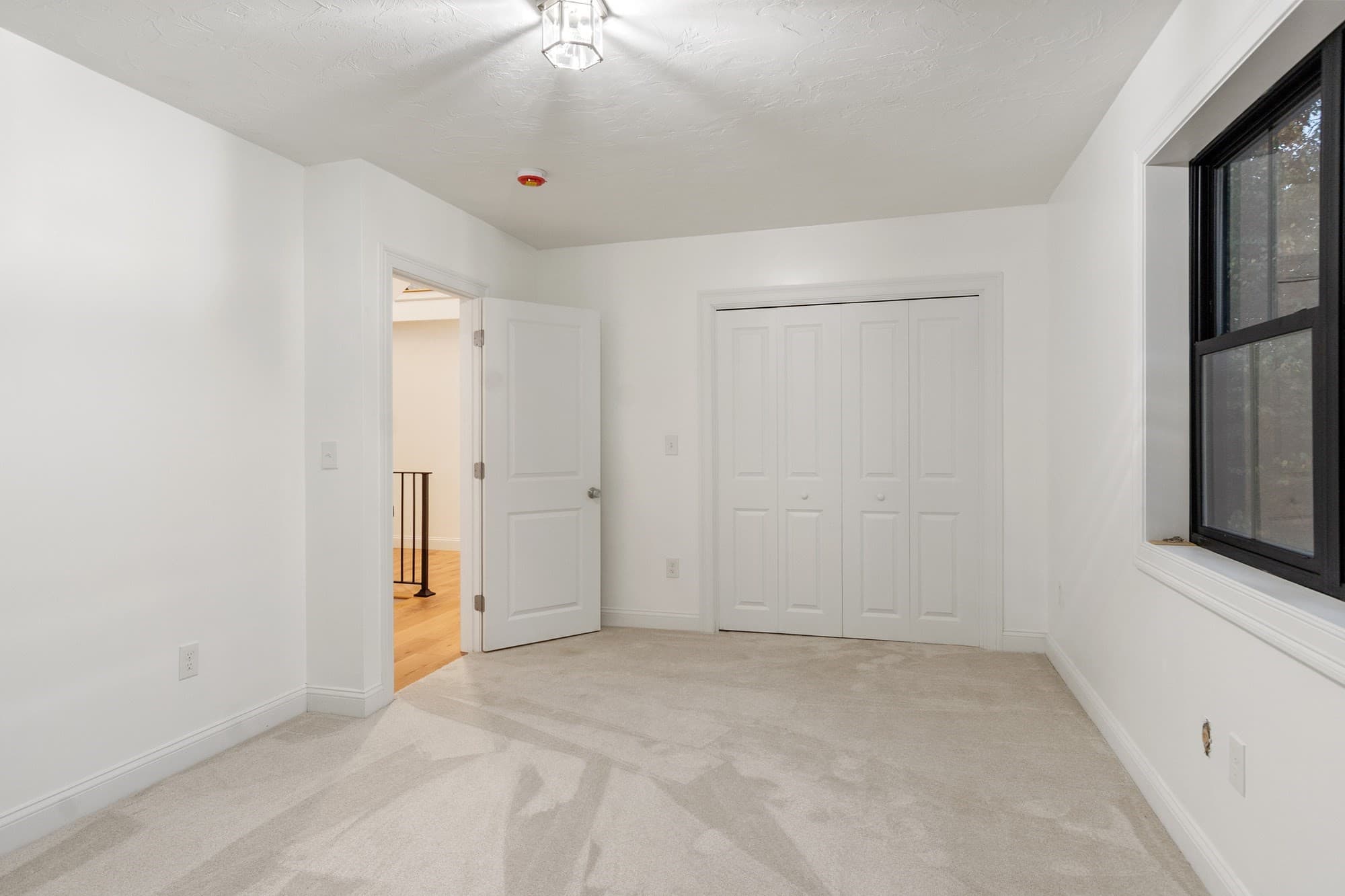 Single Family Residence at 16 E Applewood Dr, Charlton MA 01507, photo 33 of 42