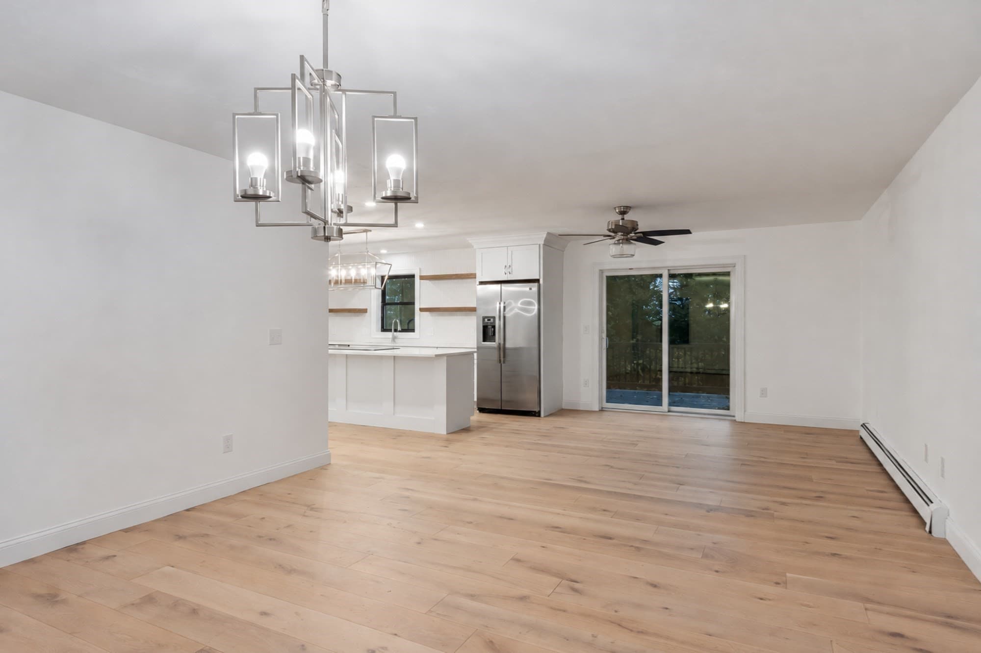Single Family Residence at 16 E Applewood Dr, Charlton MA 01507, photo 14 of 42