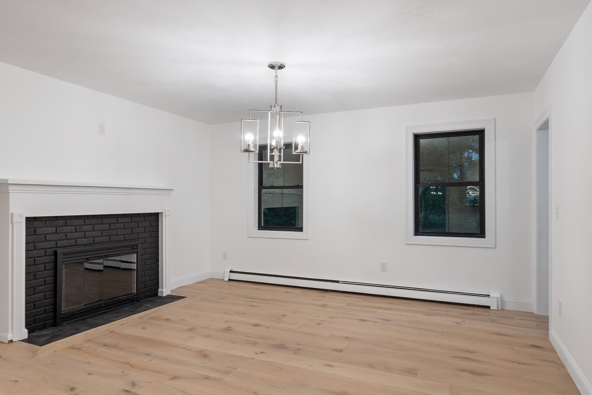 Single Family Residence at 16 E Applewood Dr, Charlton MA 01507, photo 15 of 42
