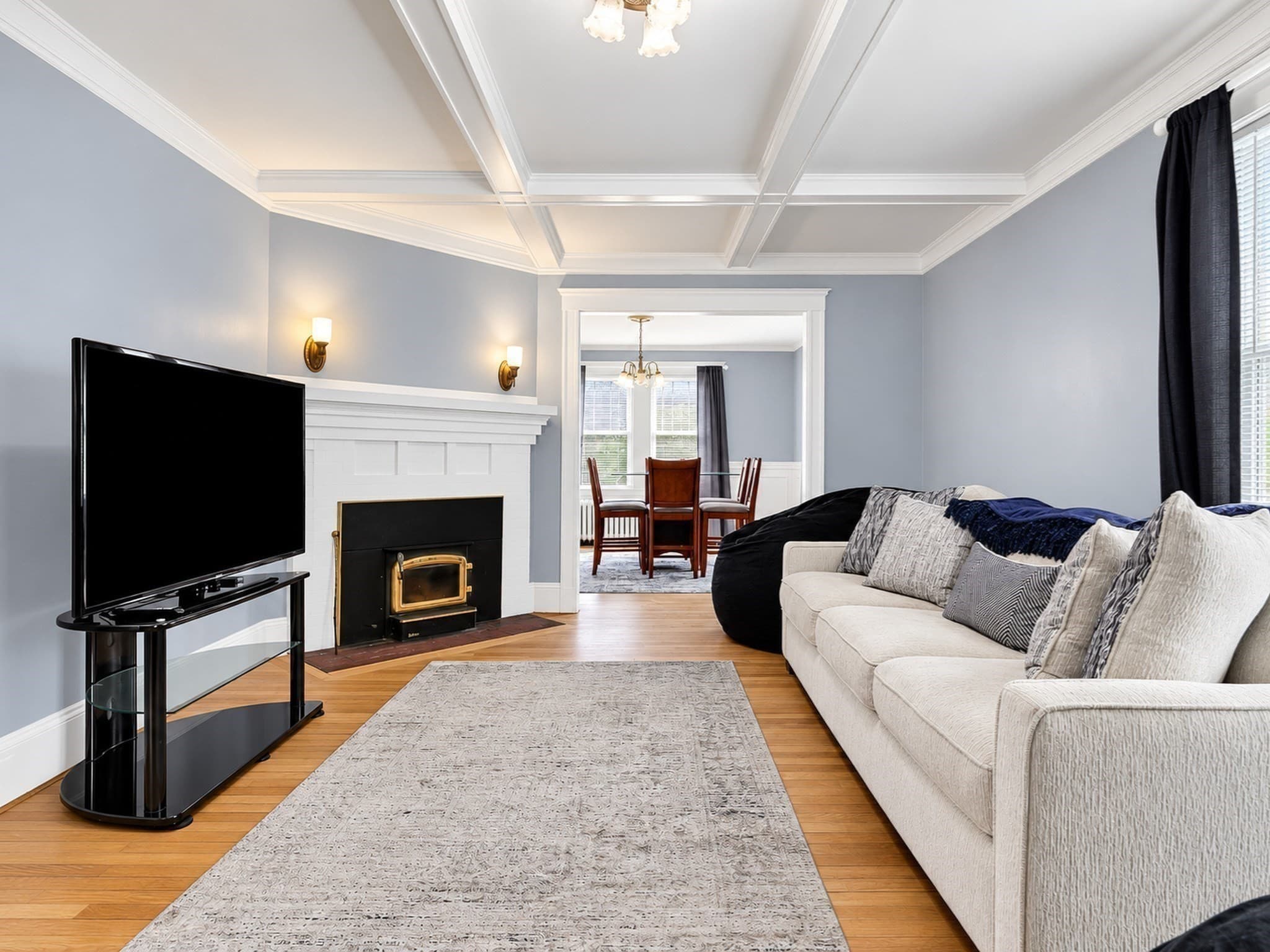 Single Family Residence at 48 Hawthorn Rd, Milton MA 02186, photo 2 of 26