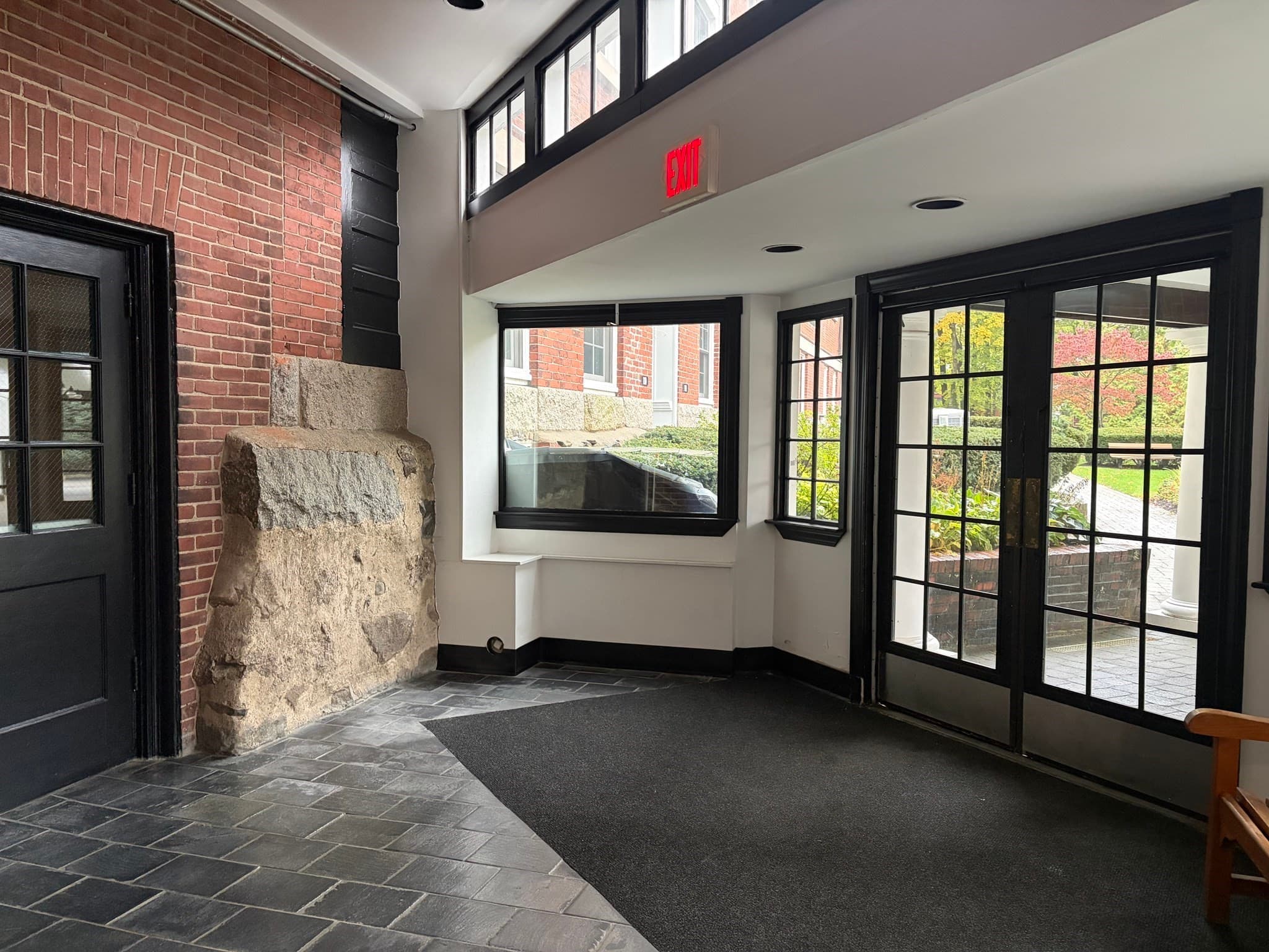 Condominium at 1475 Massachusetts # 237, Lexington MA 02420, photo 4 of 21