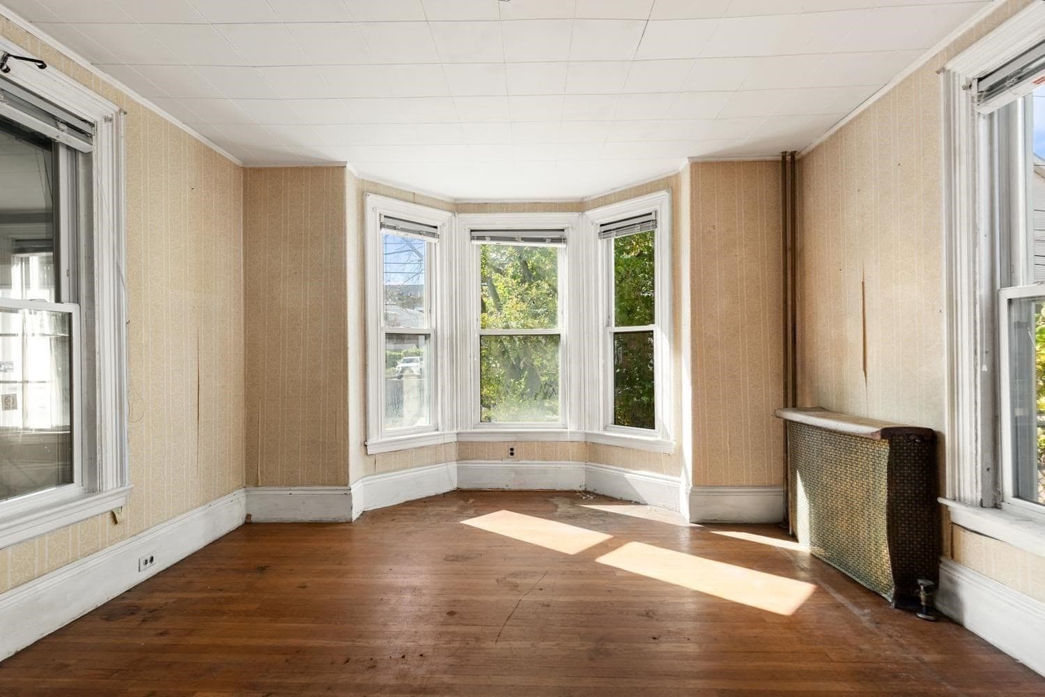 Multi Family at 117 Linden Avenue, Malden MA 02148, Malden, photo 12 of 40