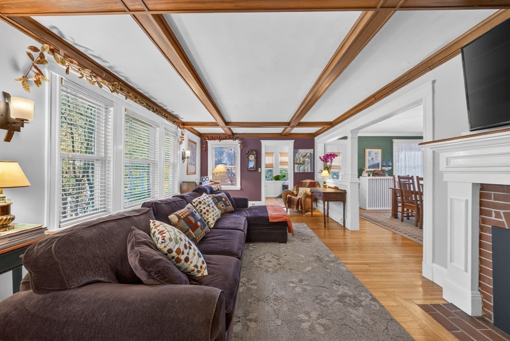 Single Family Residence at 4 Hawthorn Rd, Milton MA 02186, photo 5 of 39