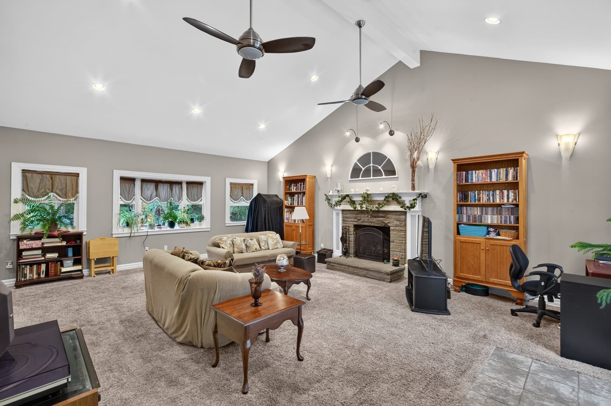 Single Family Residence at 558 Spring St, Hanson MA 02341, photo 6 of 36