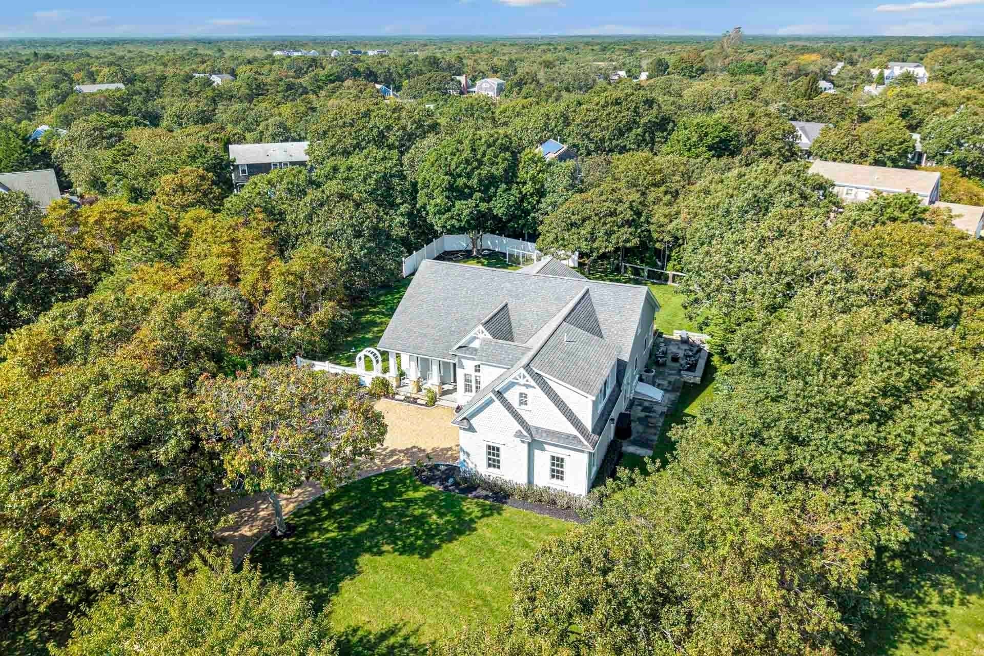 Single Family Residence at 26 Pulpit Ln, Edgartown MA 02539, photo 2 of 42