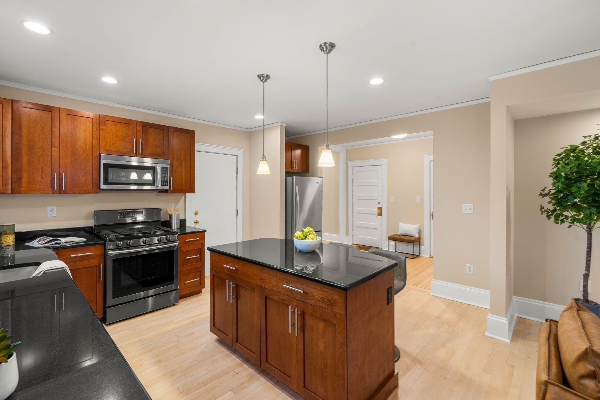 Condominium at 22 Centre St # 3, Cambridge MA 02139, Cambridge, photo 11 of 24