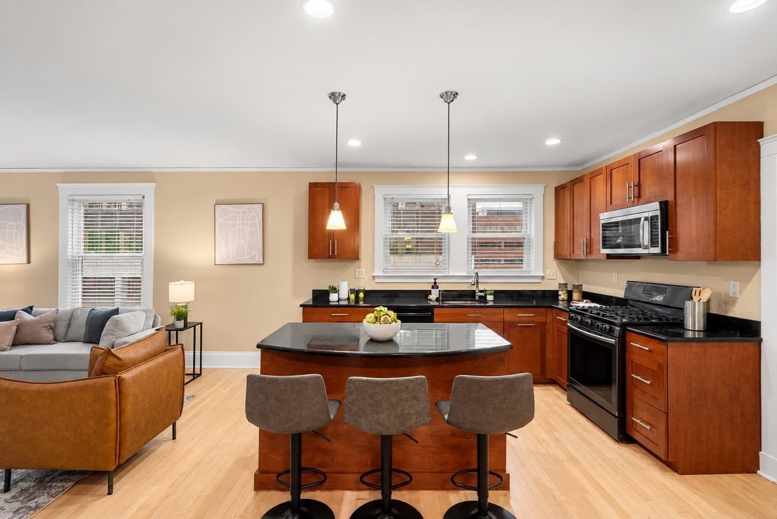 Condominium at 22 Centre St # 3, Cambridge MA 02139, Cambridge, photo 8 of 24
