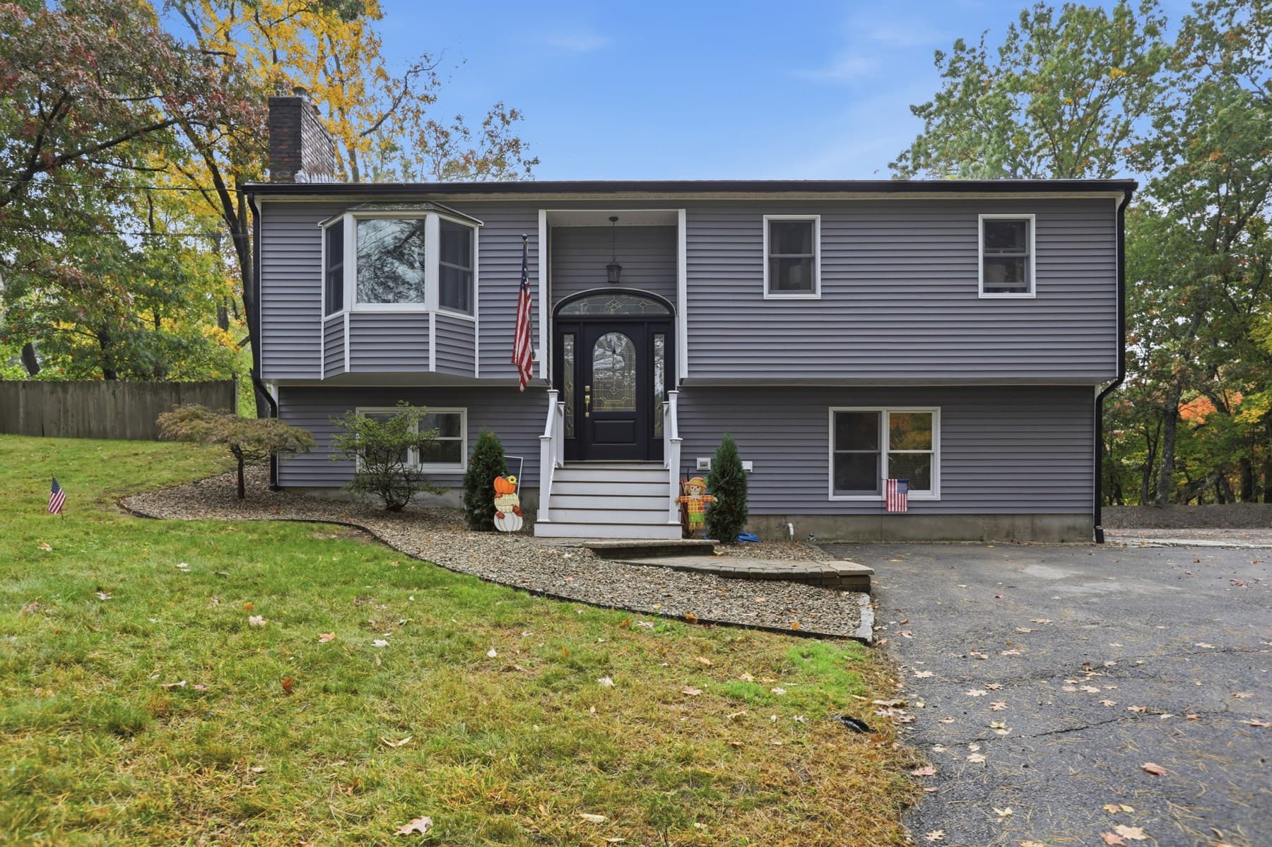 Single Family Residence at 213 North St, Georgetown MA 01833, photo 2 of 38