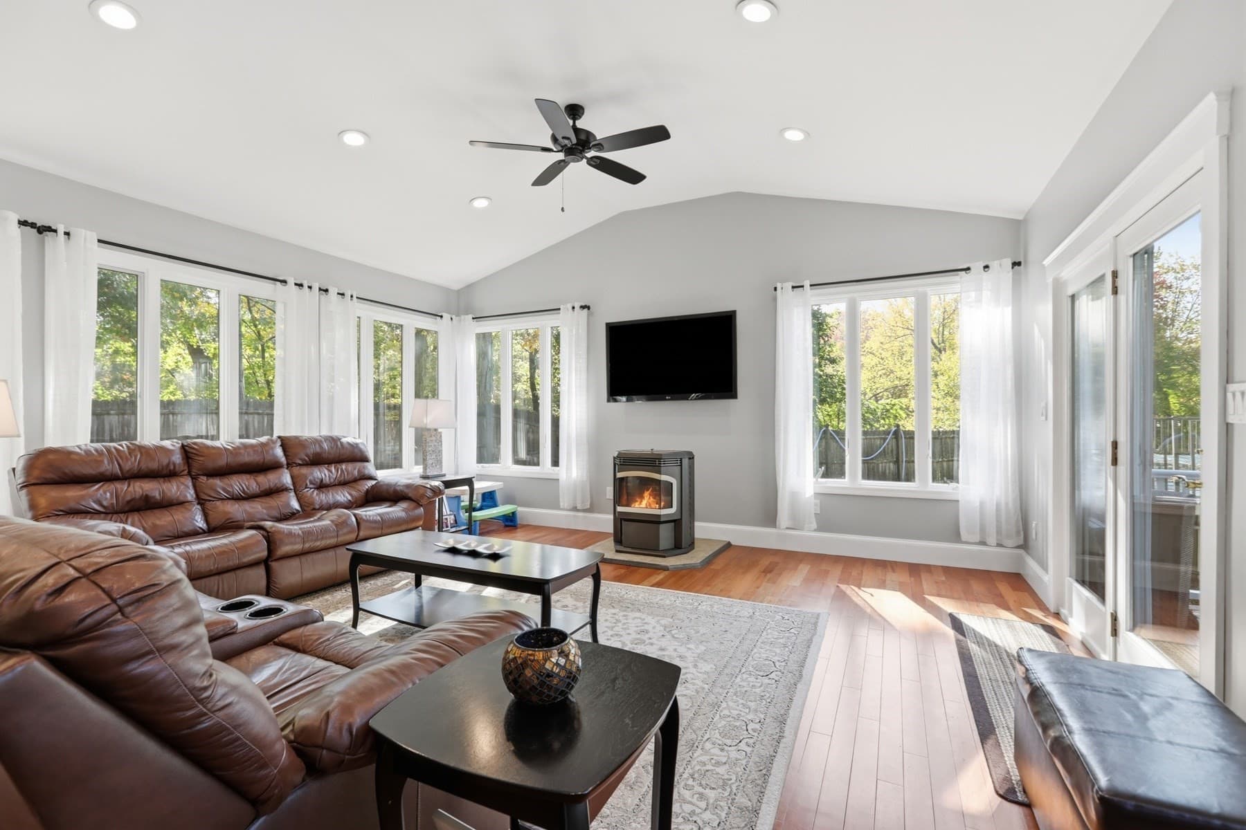 Single Family Residence at 213 North St, Georgetown MA 01833, photo 12 of 38