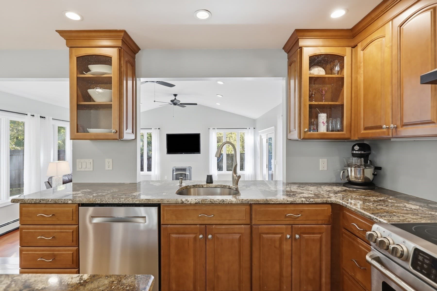 Single Family Residence at 213 North St, Georgetown MA 01833, photo 11 of 38