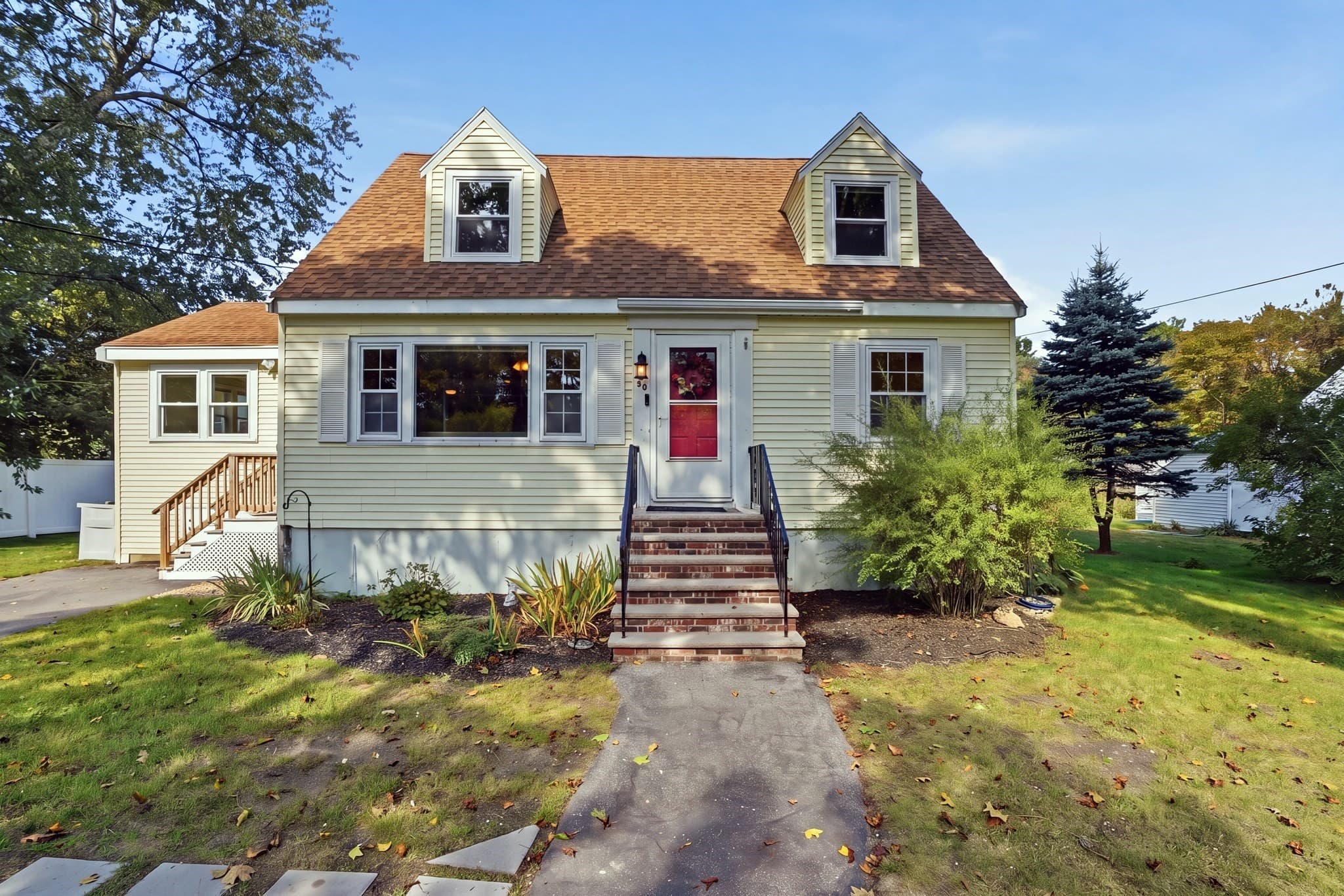 Single Family Residence at 34 Andover St, Wilmington MA 01887, Wilmington, photo 2 of 37