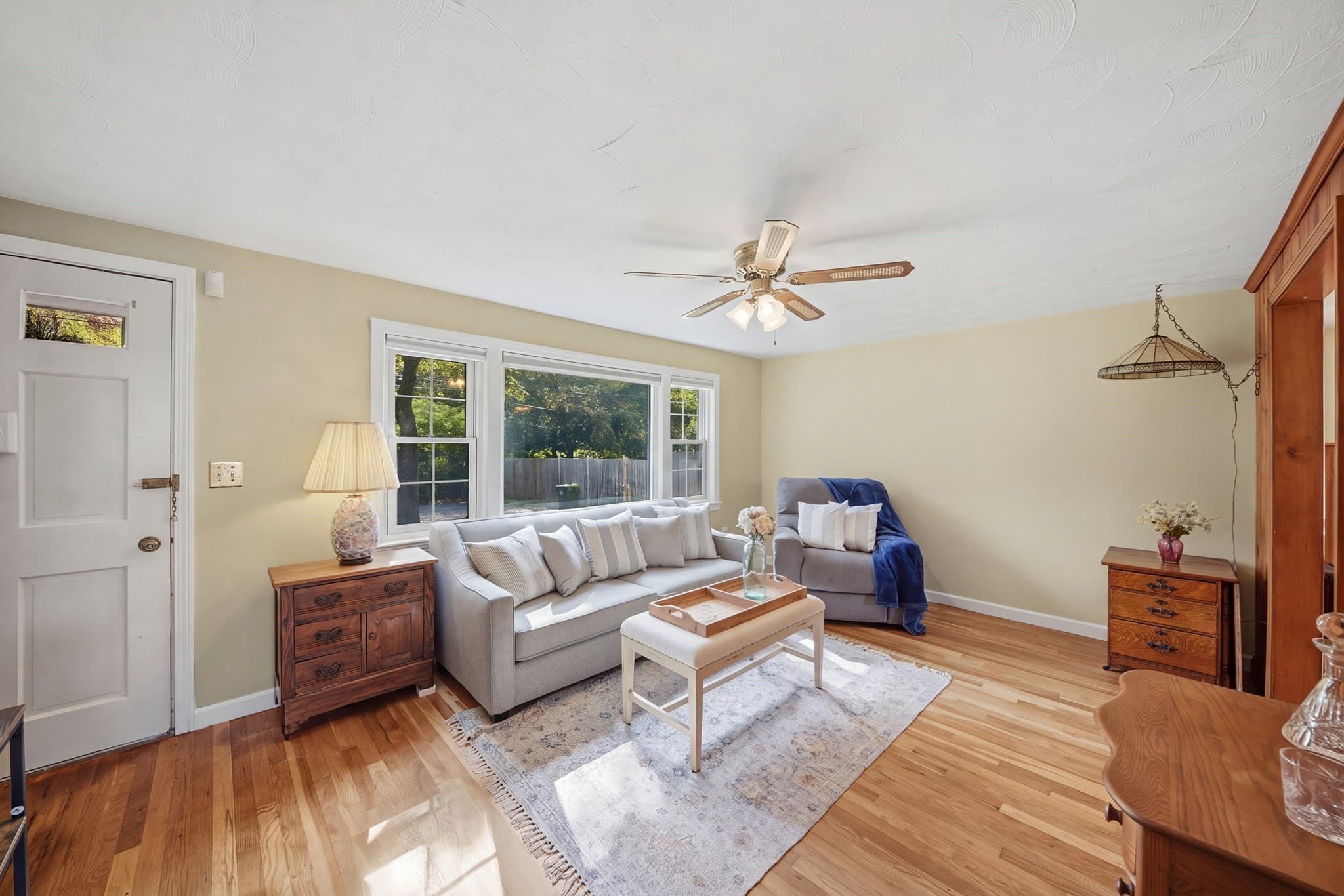 Single Family Residence at 34 Andover St, Wilmington MA 01887, Wilmington, photo 3 of 37