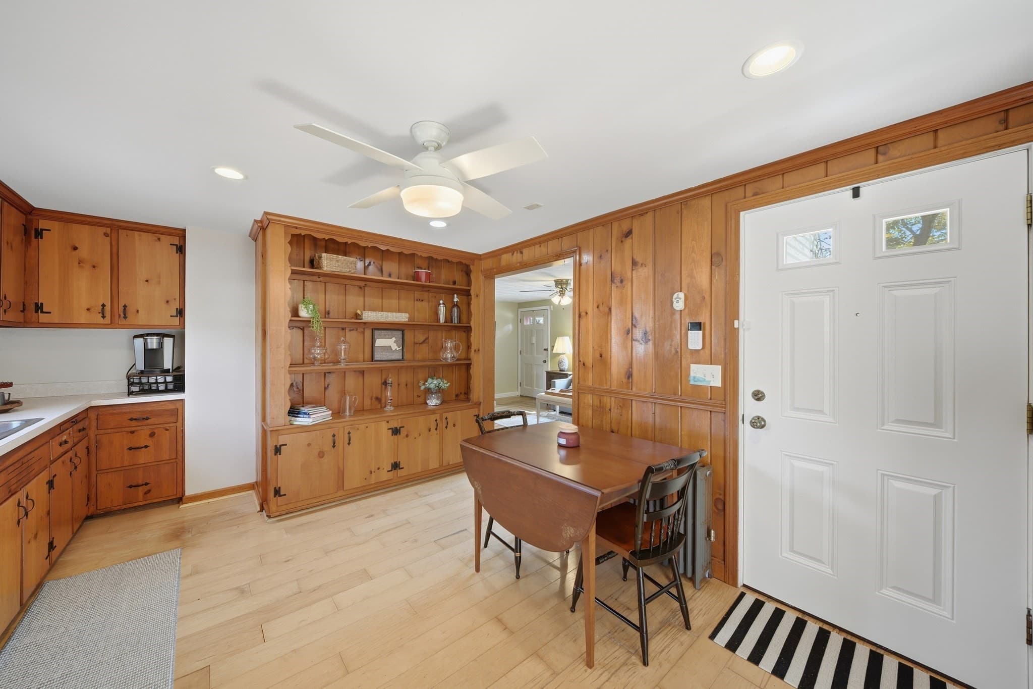 Single Family Residence at 34 Andover St, Wilmington MA 01887, Wilmington, photo 8 of 37
