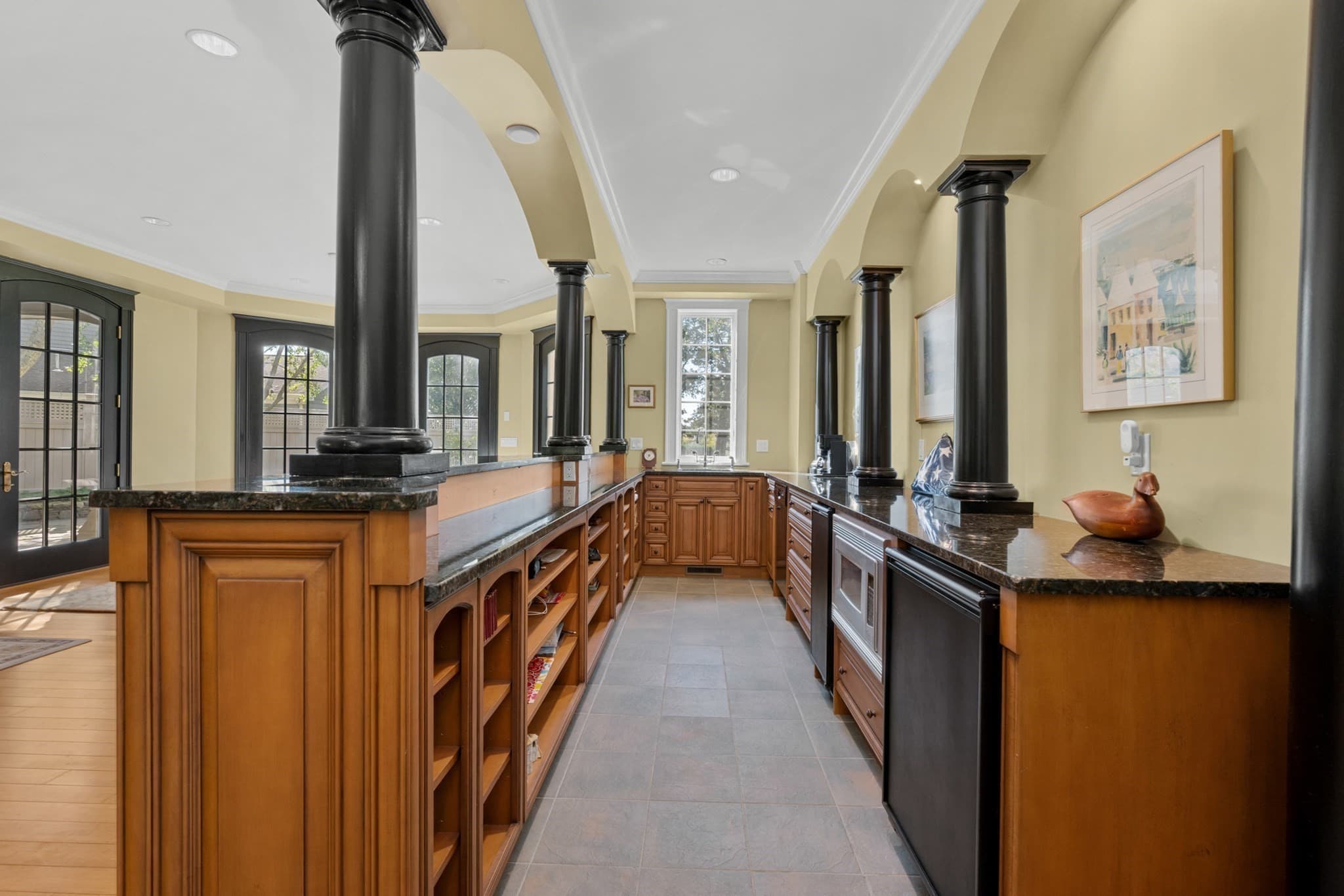Single Family Residence at 41 Shore Dr W, Mashpee MA 02649, photo 10 of 42