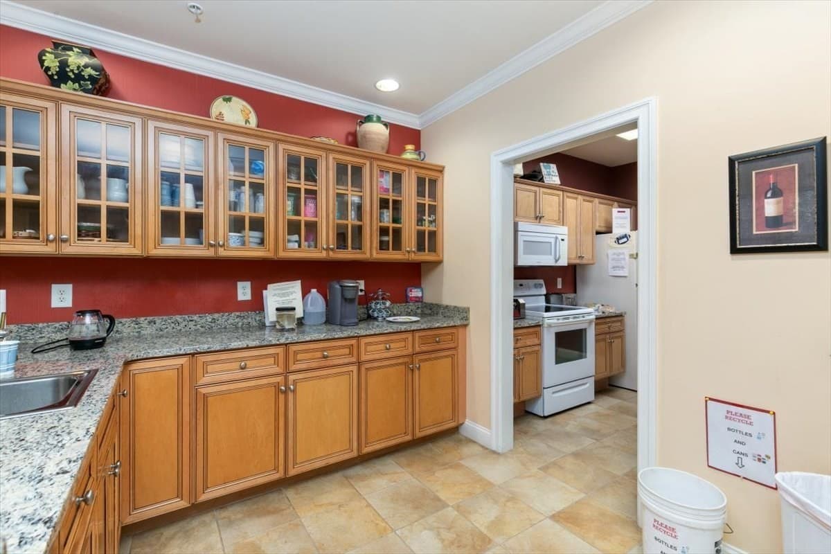 Condominium at 1201 Emerald Court # 1201, Tewksbury MA 01876, Tewksbury, photo 35 of 42