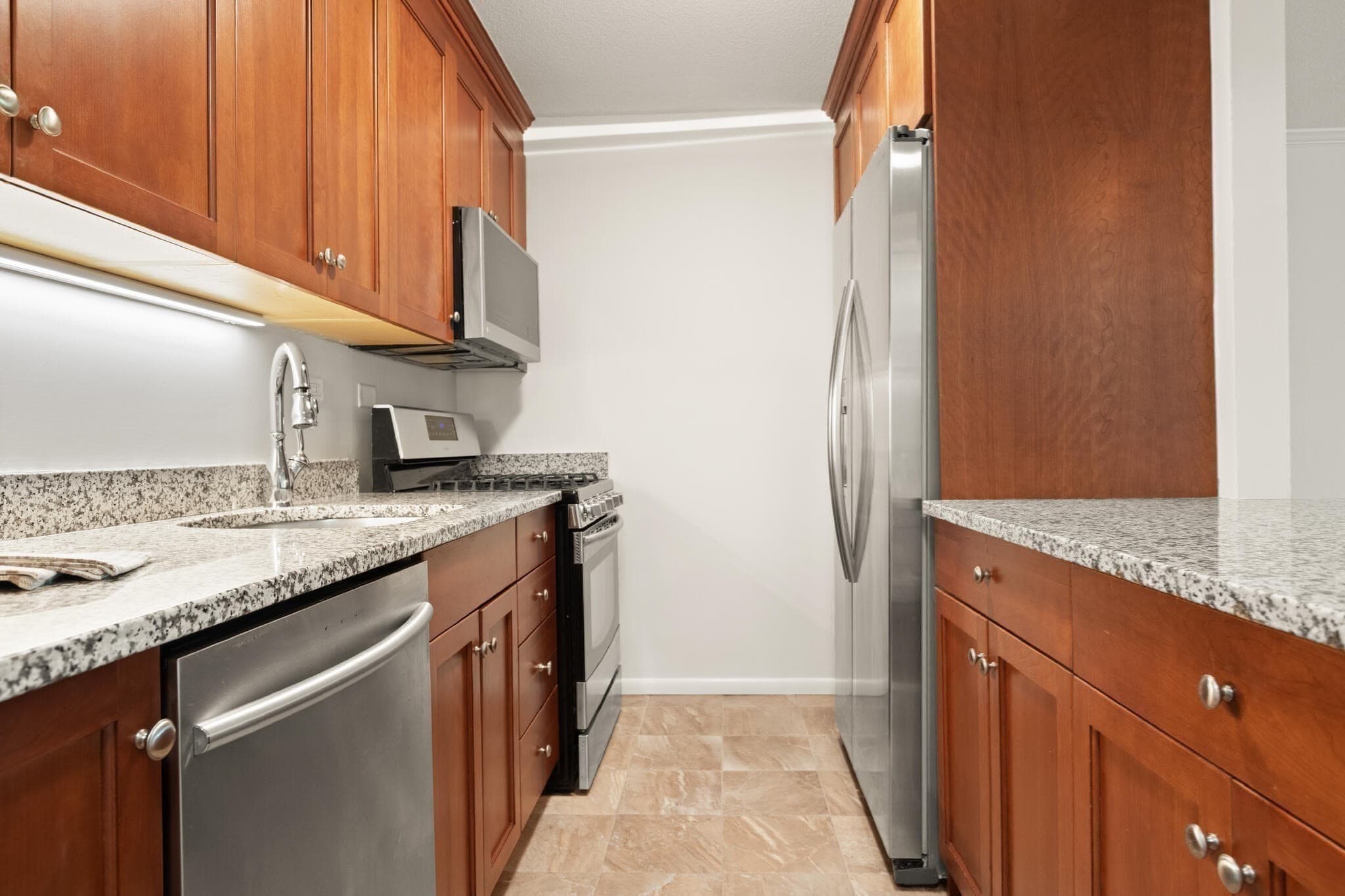 Condominium at 2 Hawthorne Place # 5H, Boston MA 02114, Boston, photo 6 of 21