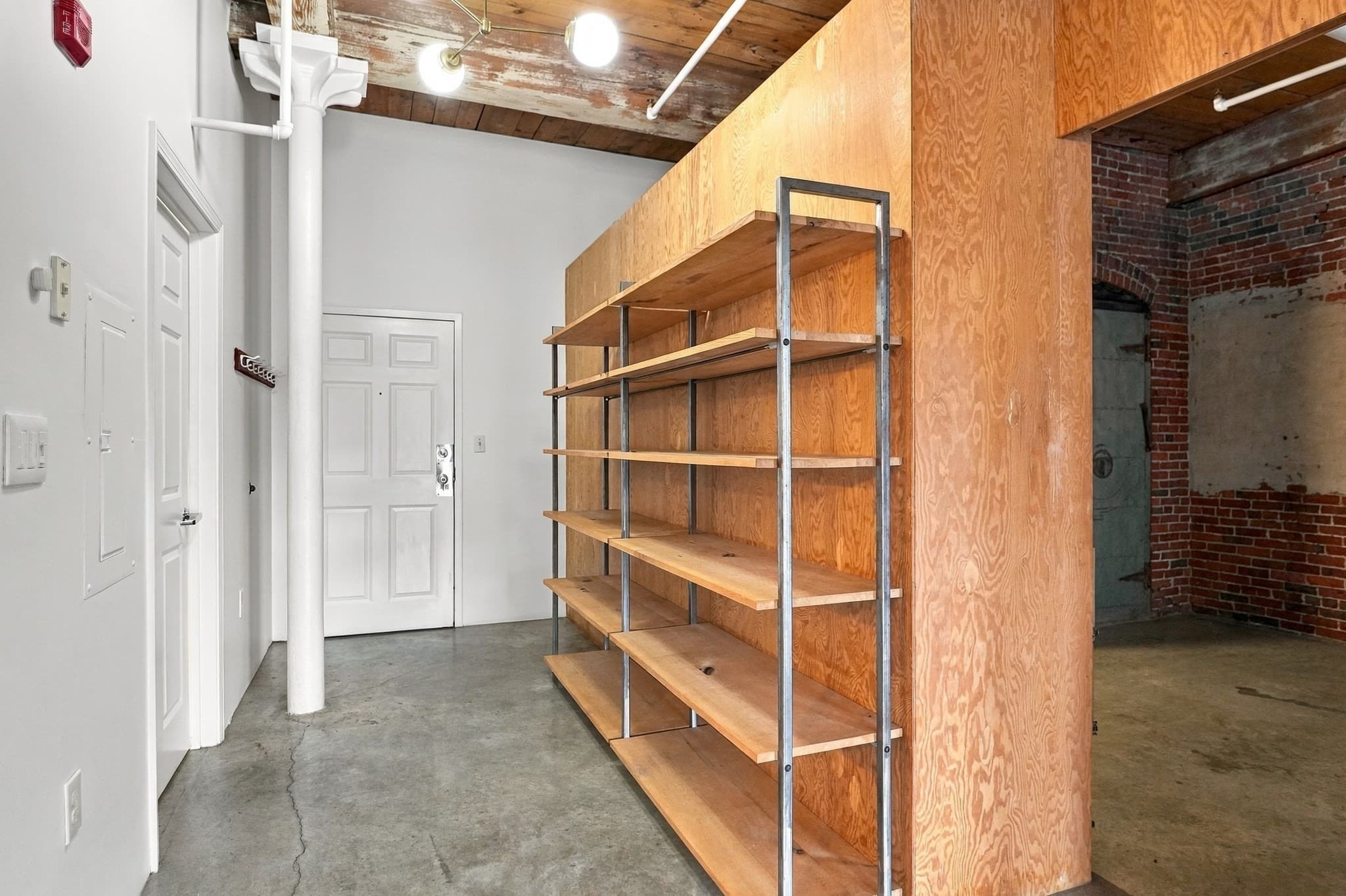 Condominium at 172 Middle Street # 301, Lowell MA 01852, Lowell, photo 6 of 36