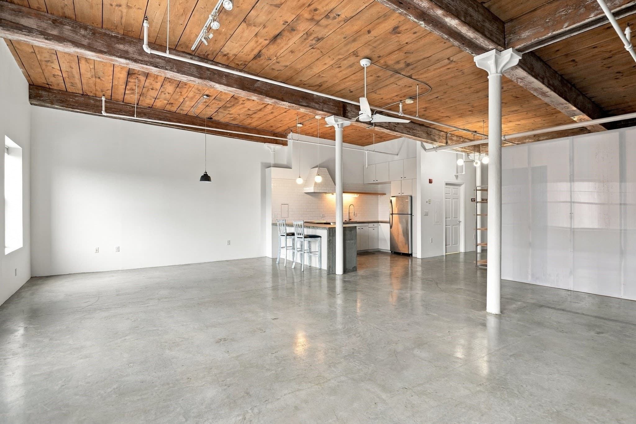 Condominium at 172 Middle Street # 301, Lowell MA 01852, Lowell, photo 13 of 36