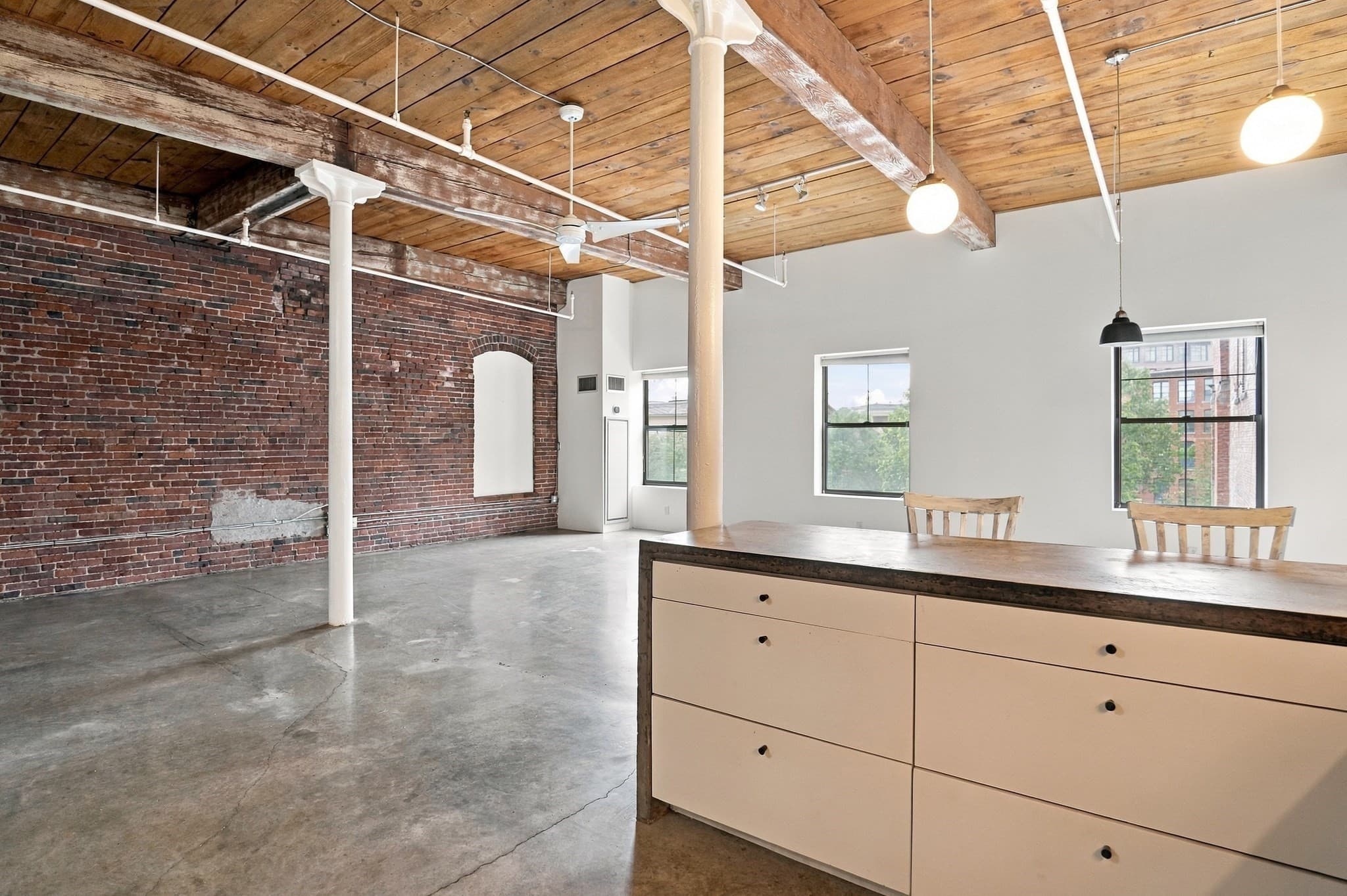 Condominium at 172 Middle Street # 301, Lowell MA 01852, Lowell, photo 26 of 36