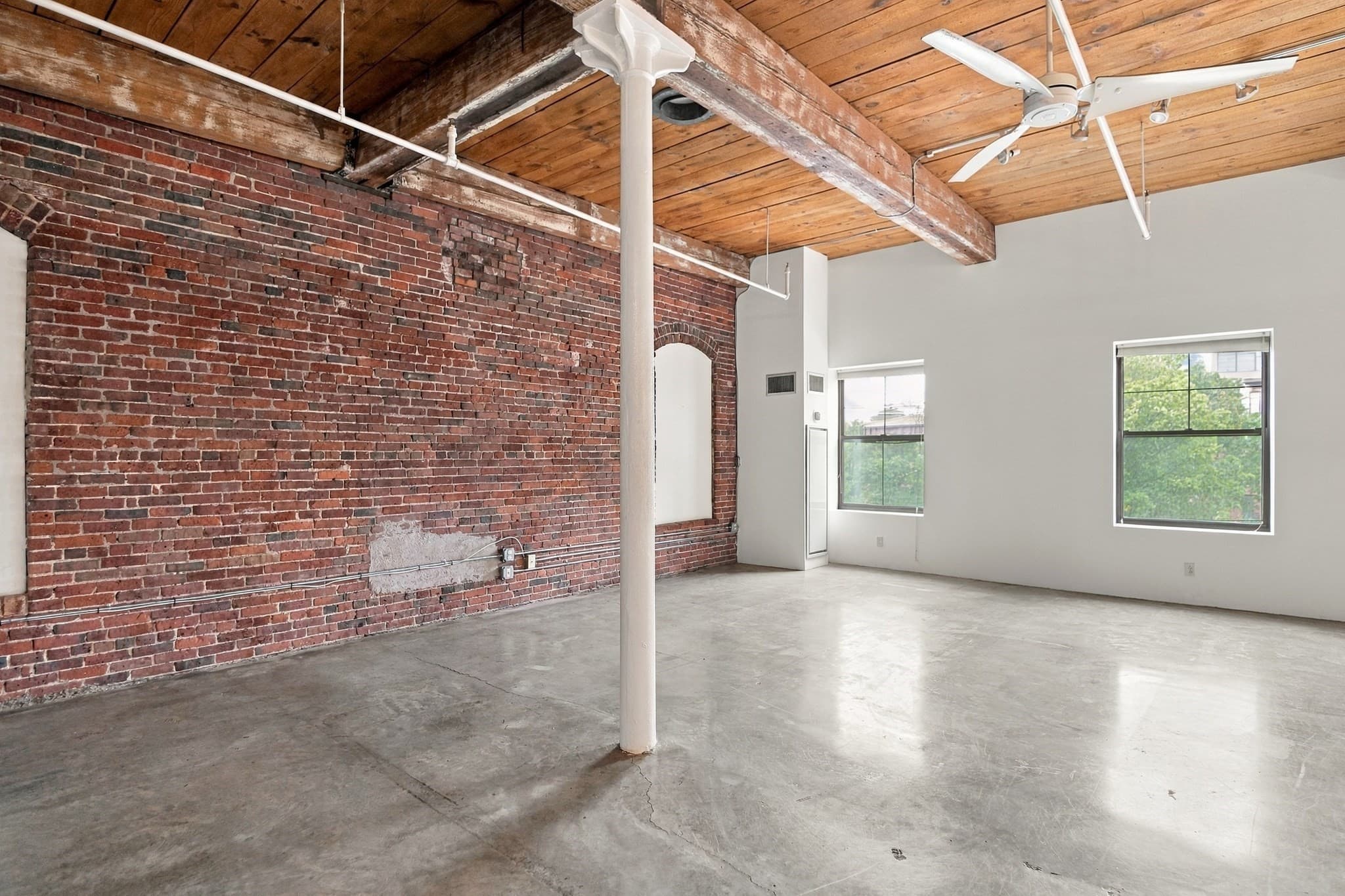 Condominium at 172 Middle Street # 301, Lowell MA 01852, Lowell, photo 11 of 36