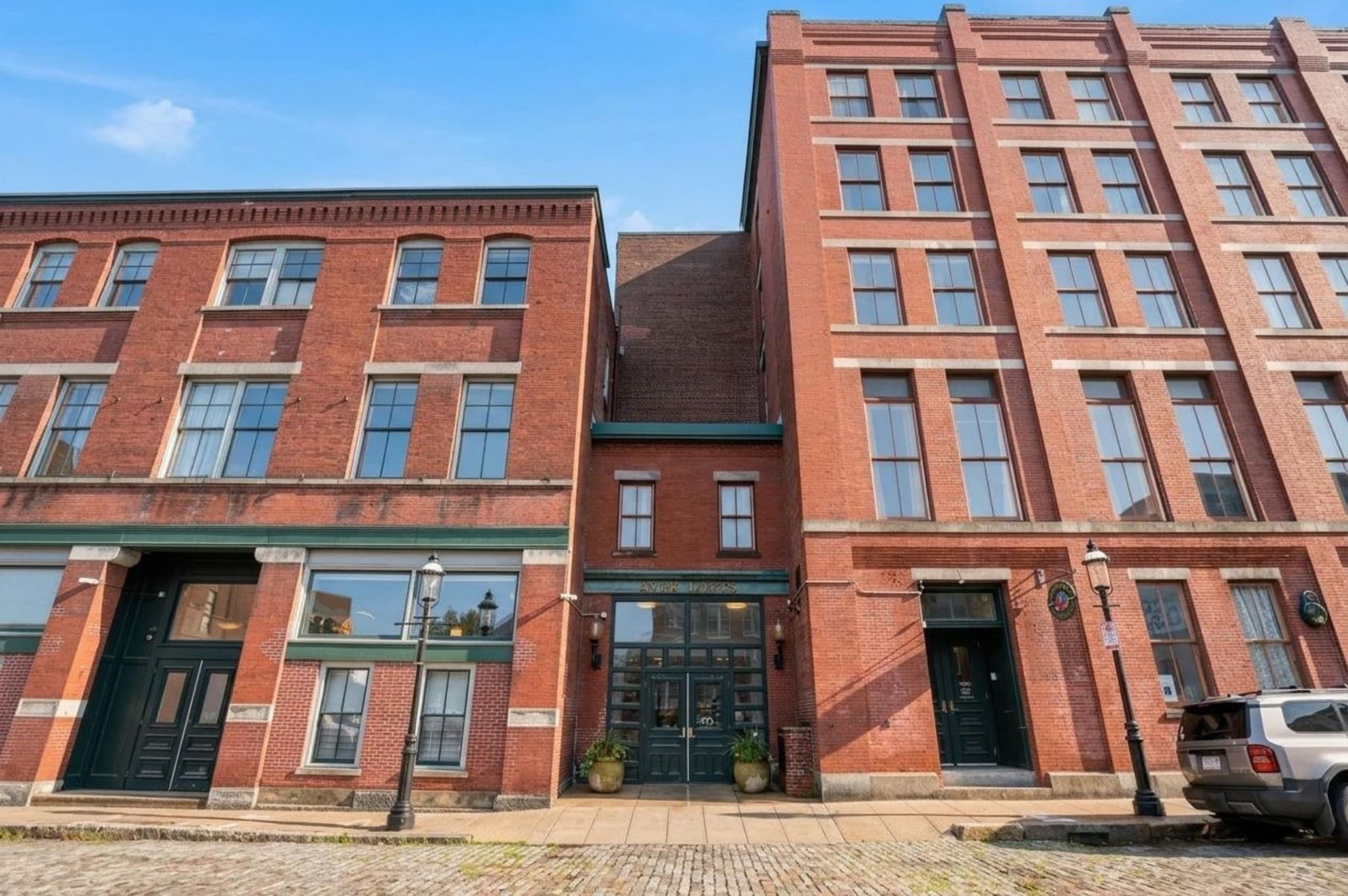 Condominium at 172 Middle Street # 301, Lowell MA 01852, Lowell, photo 4 of 36