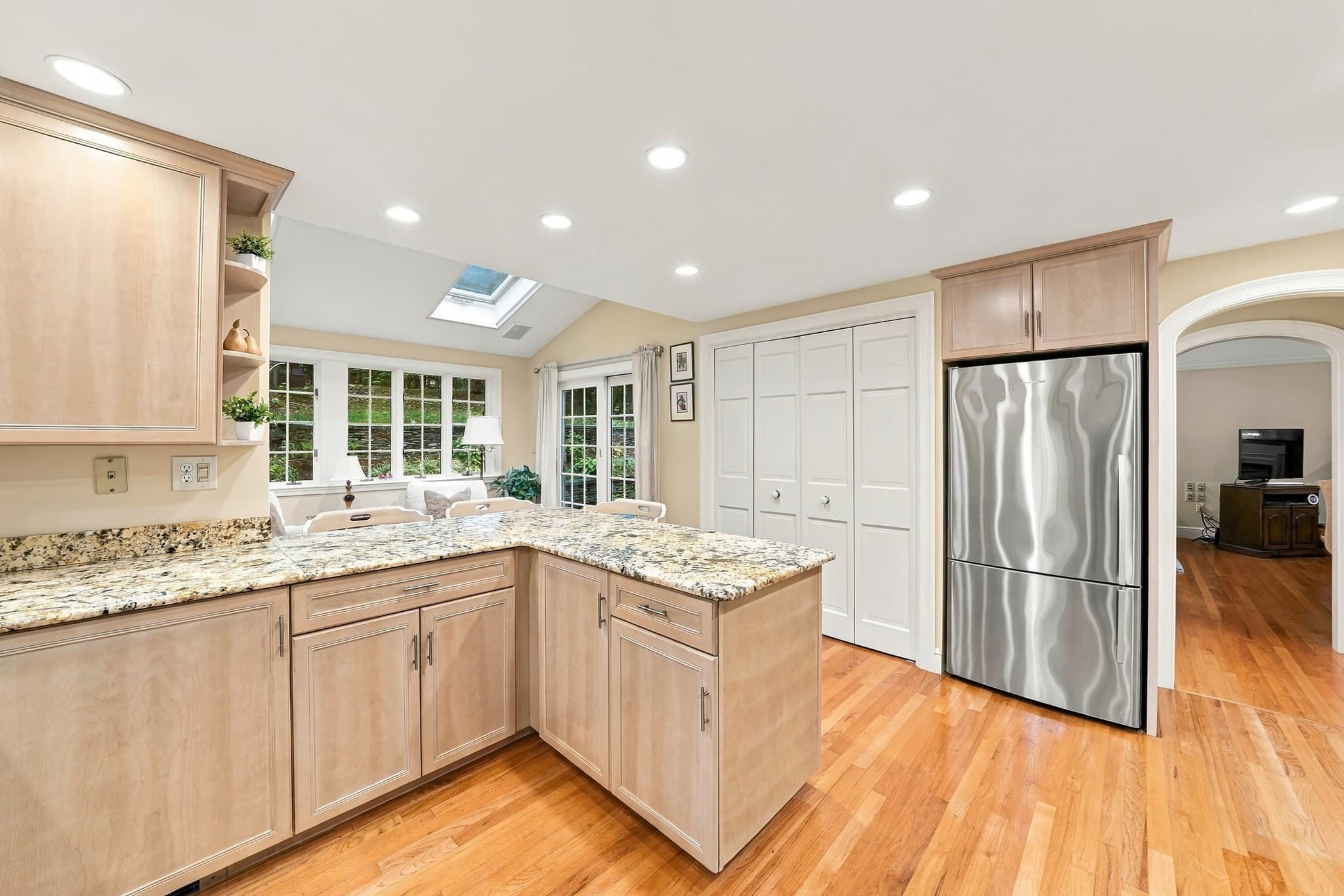 Single Family Residence at 28 Ledgelawn Ave, Lexington MA 02420, Lexington, photo 16 of 42
