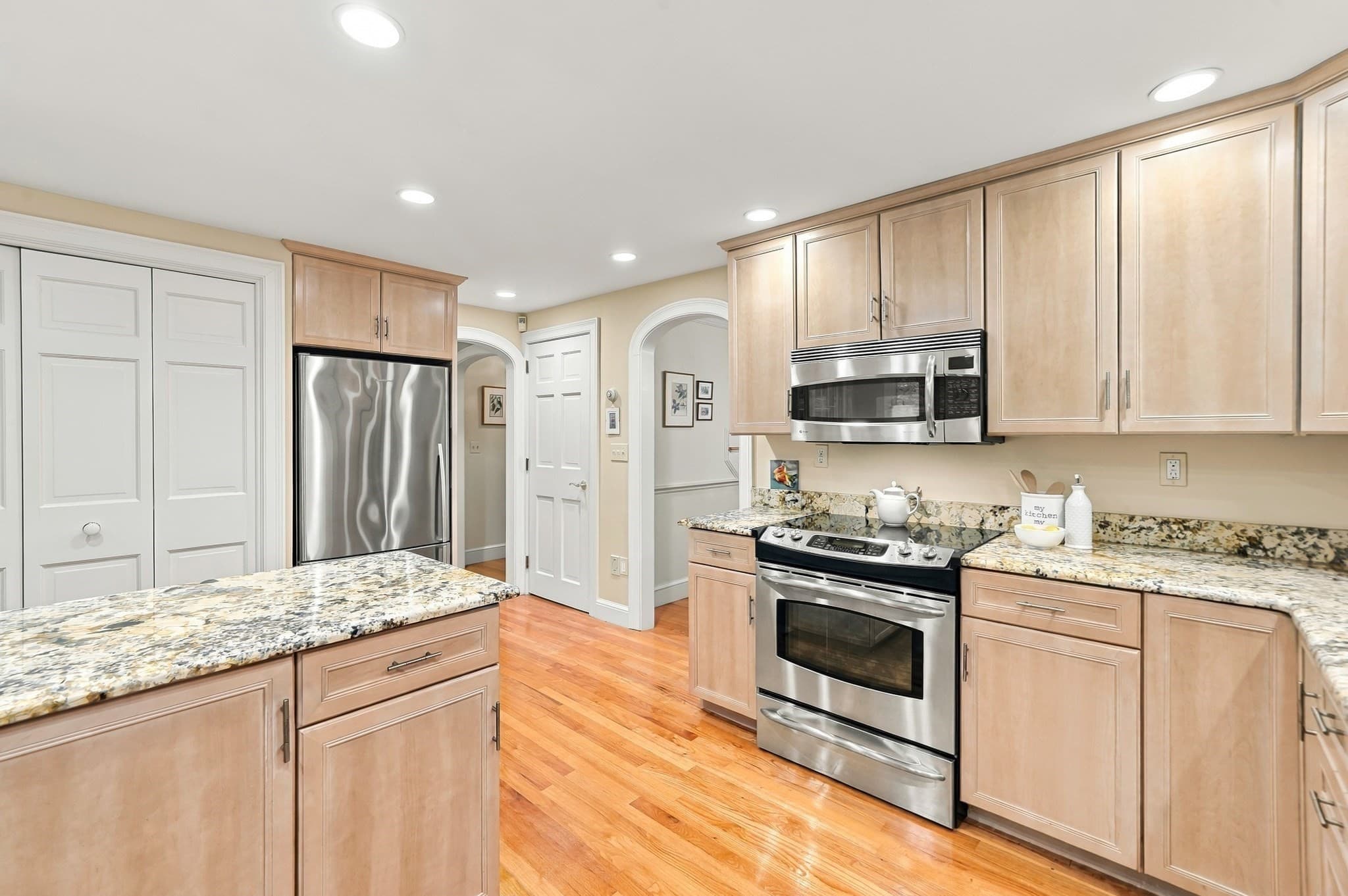 Single Family Residence at 28 Ledgelawn Ave, Lexington MA 02420, Lexington, photo 15 of 42