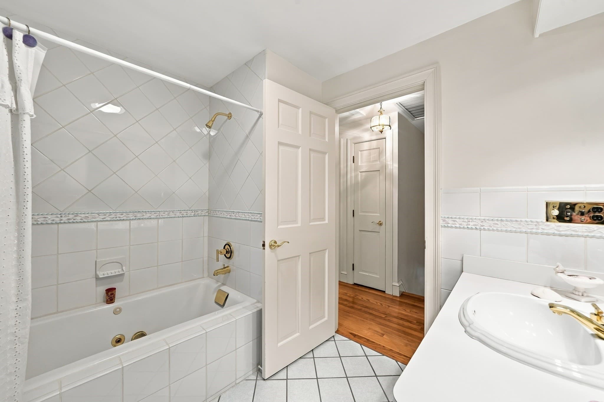 Single Family Residence at 28 Ledgelawn Ave, Lexington MA 02420, Lexington, photo 35 of 42
