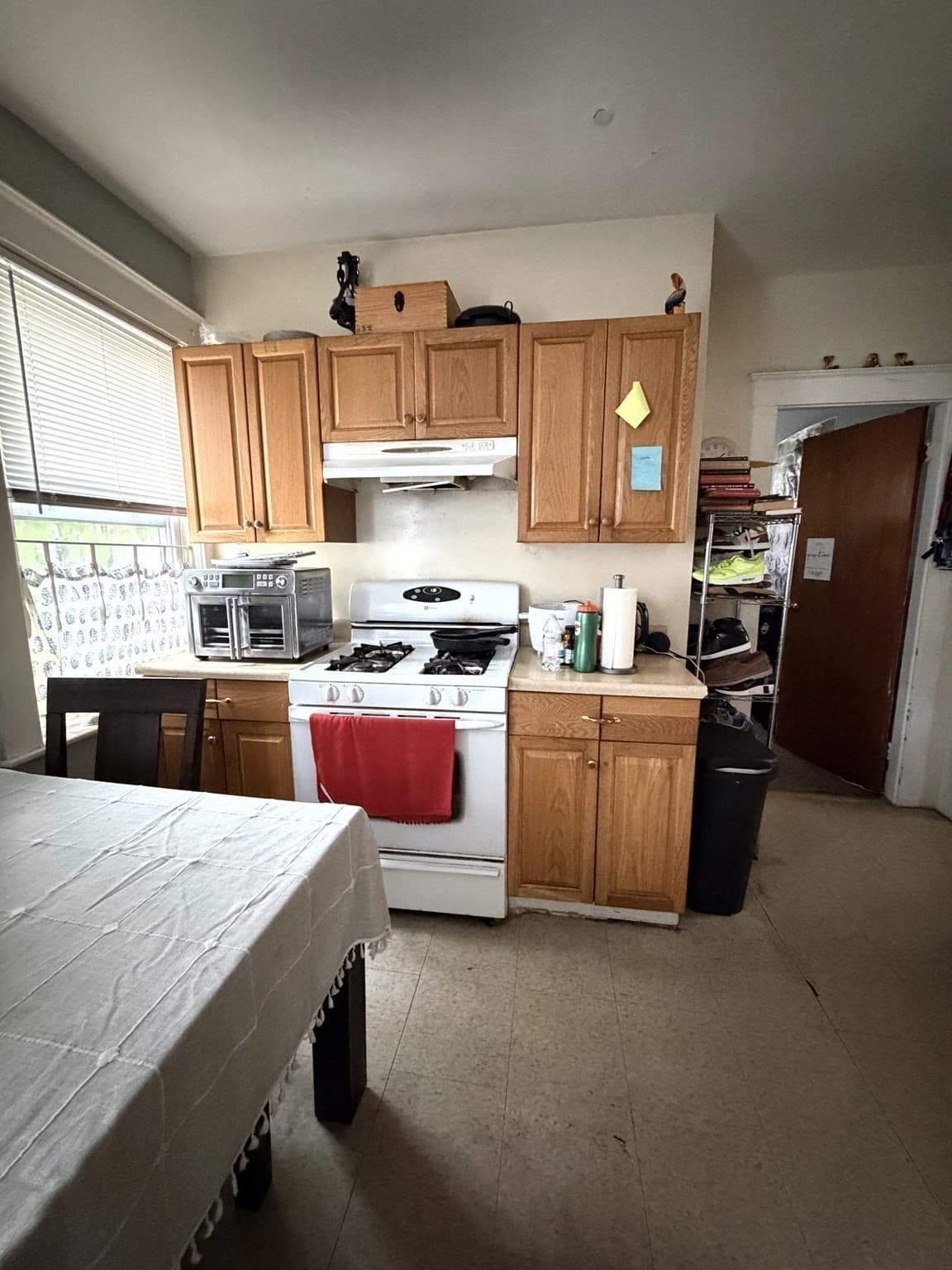 4 Family at 202-204 Charles Street, Waltham MA 02453, Waltham, photo 20 of 40