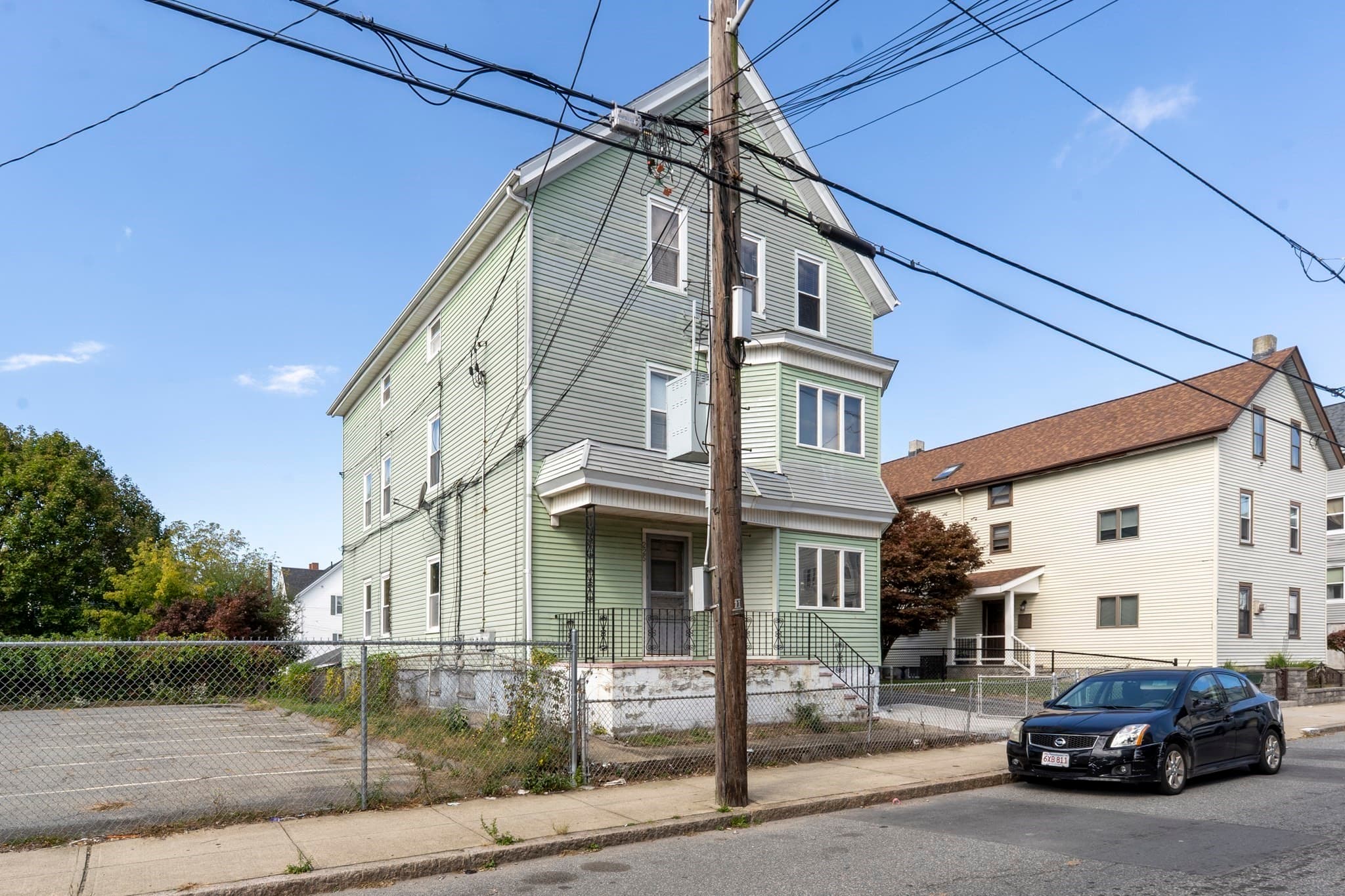 5+ Family - 5+ Units Up/Down at 225 Haffards St, Fall River MA 02723, Fall River, photo 3 of 37