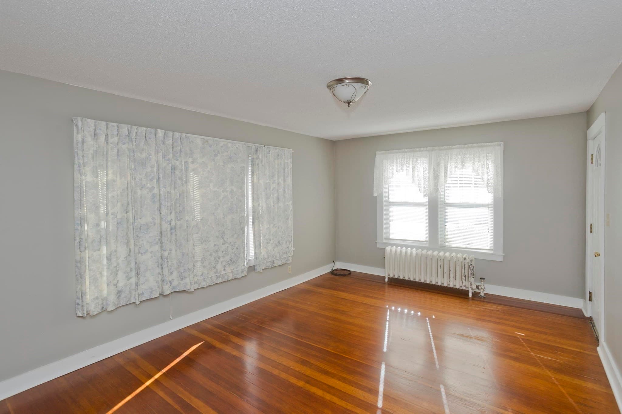 Single Family Residence at 276 Tremont St, Springfield MA 01104, Springfield, photo 5 of 24