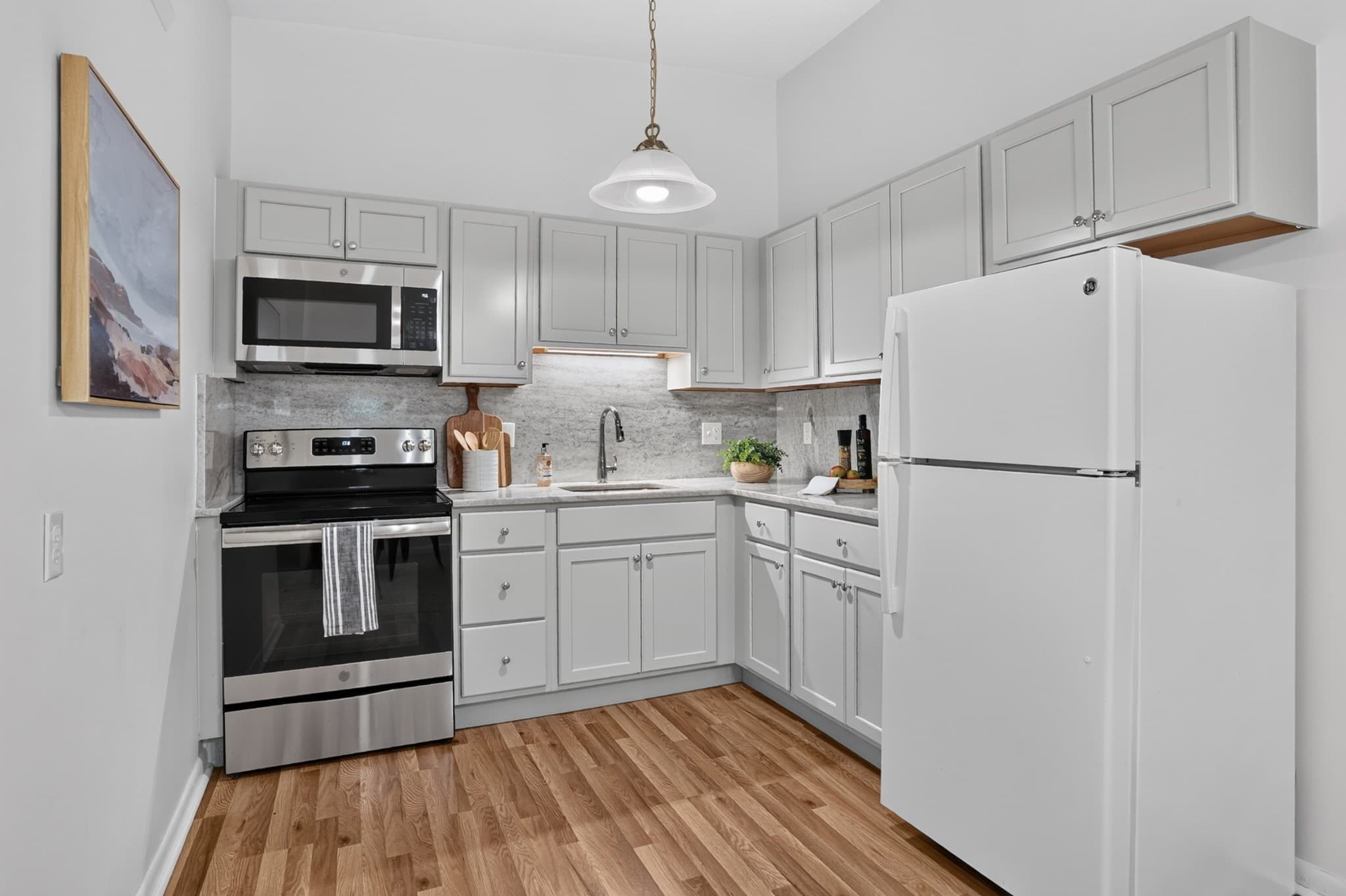 Condominium at 74 Beach St # 12, Woburn MA 01801, Woburn, photo 3 of 9