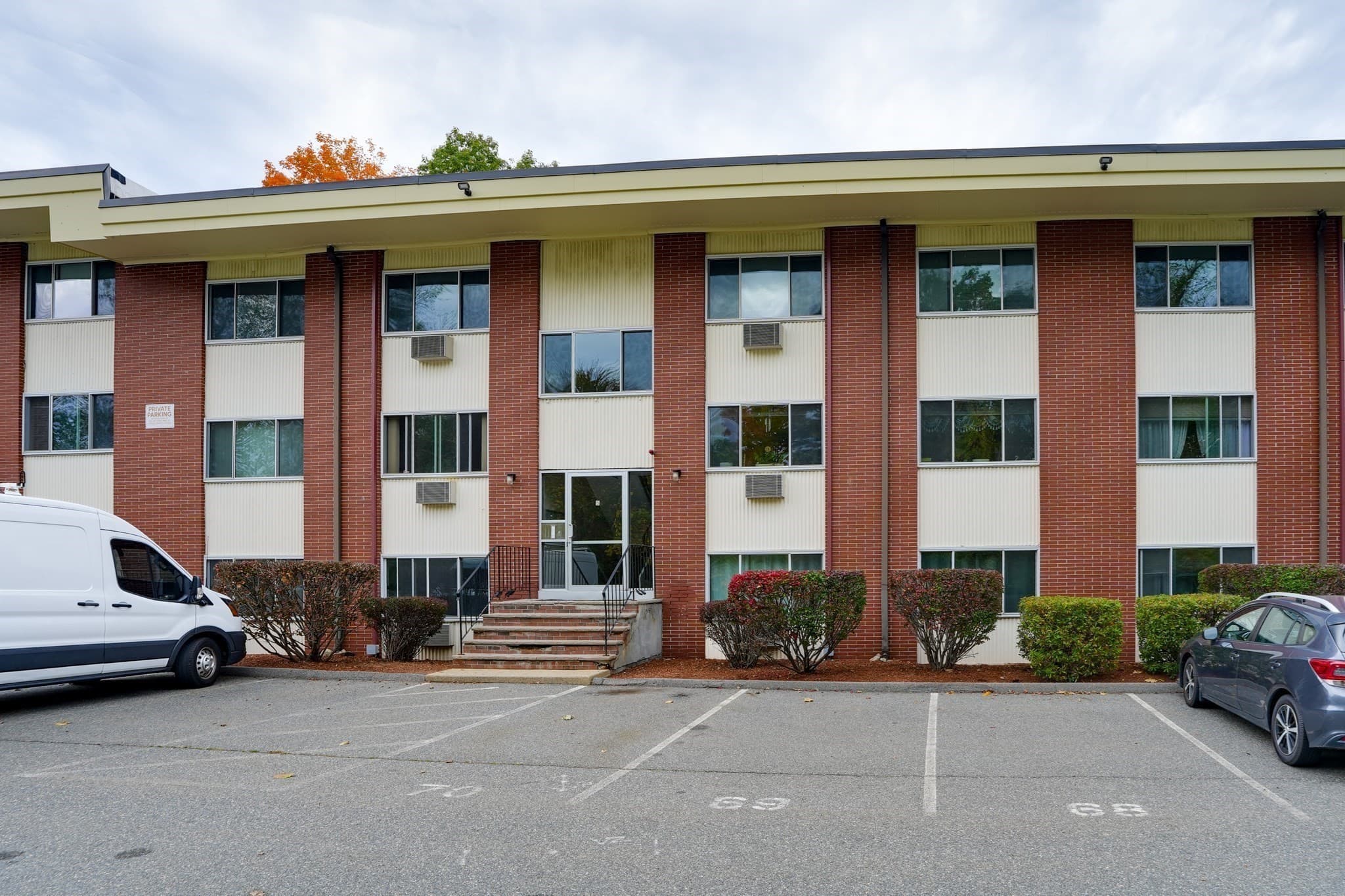 Condominium at 74 Beach St # 12, Woburn MA 01801, Woburn, photo 9 of 9