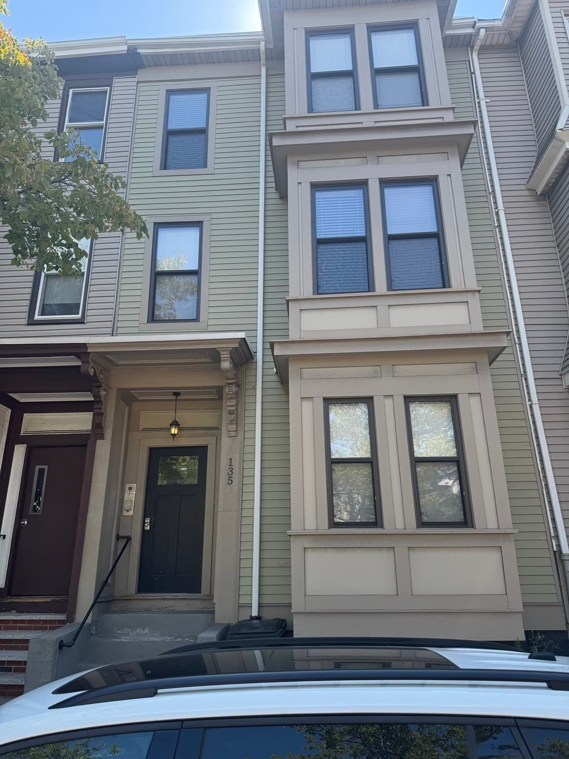 135 Havre St # 1, Boston MA 02128