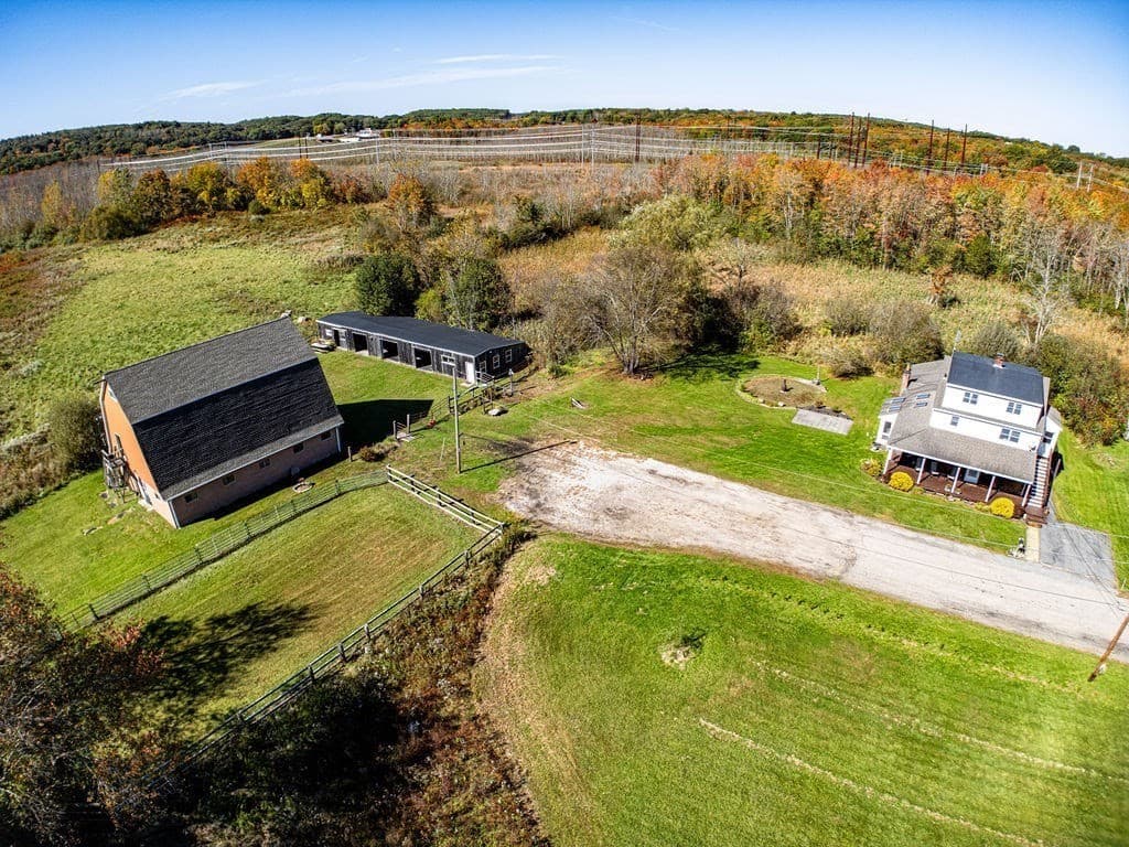 25 Lamoureux Blvd, North Smithfield RI 02896