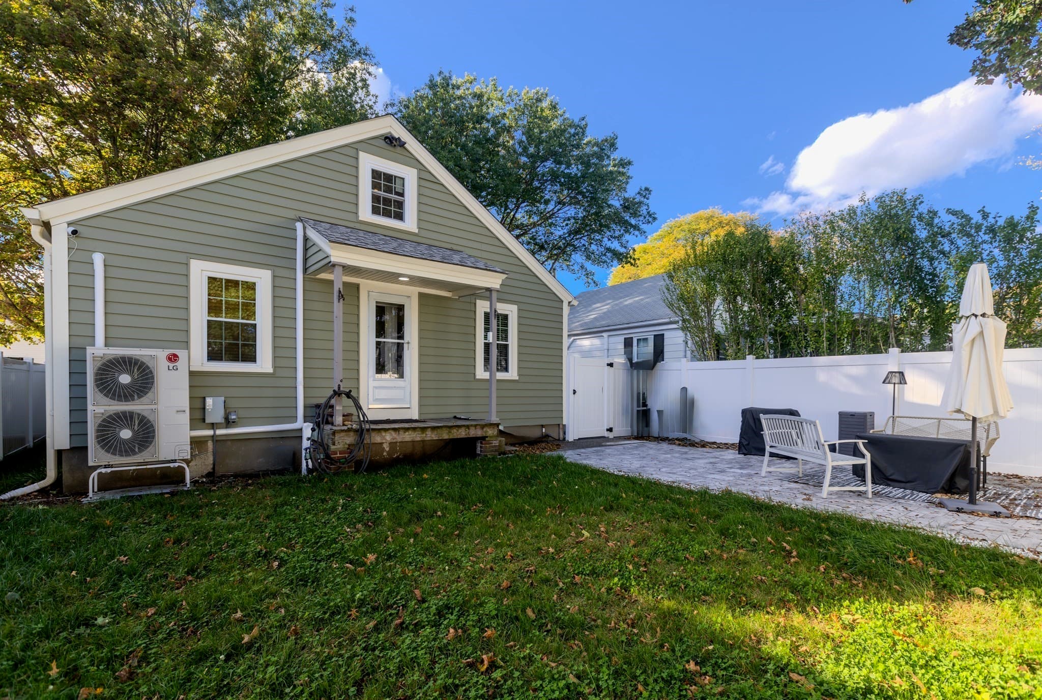 Single Family Residence at 73 Clematis St, Providence RI 02908, Providence, photo 2 of 19