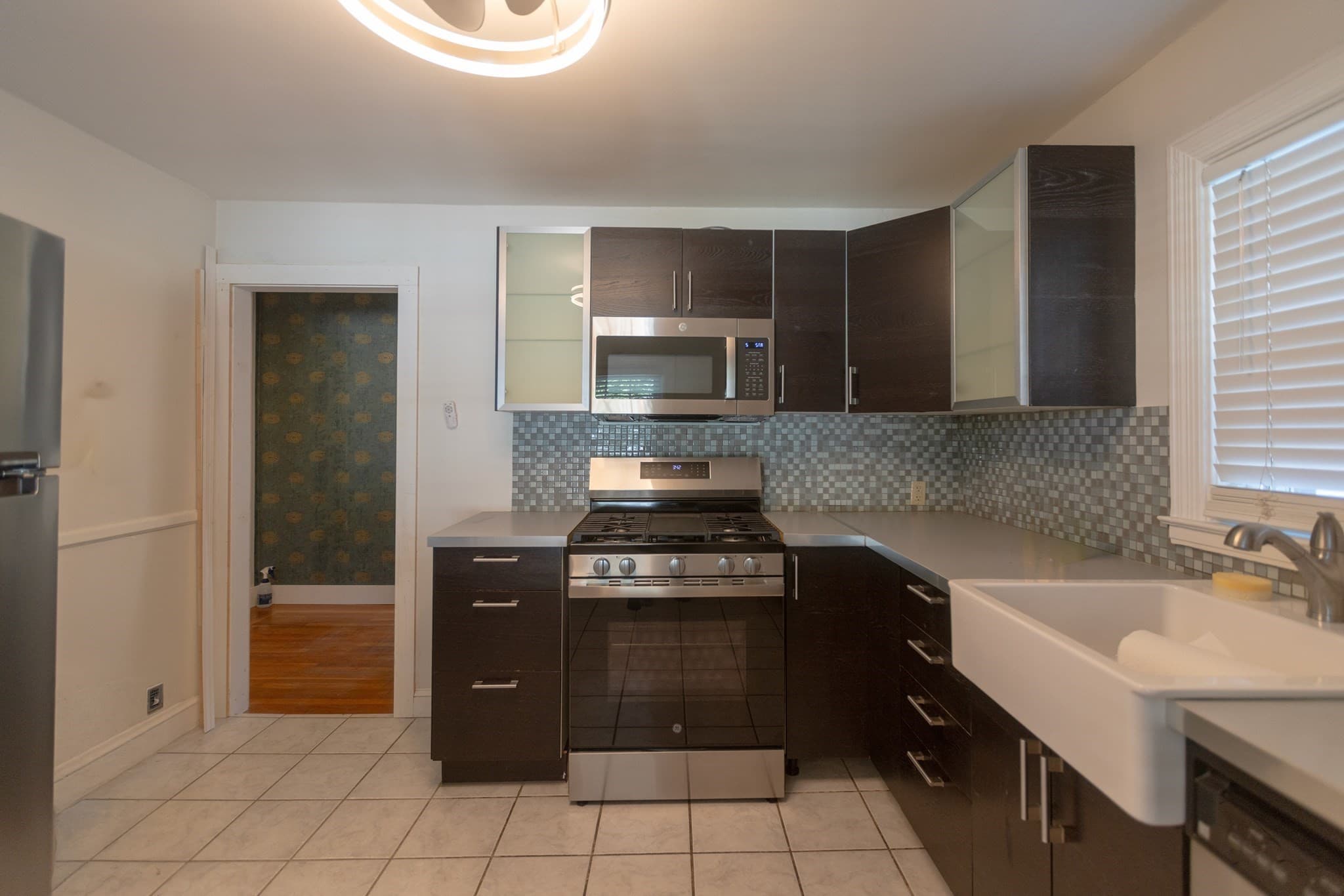Single Family Residence at 73 Clematis St, Providence RI 02908, Providence, photo 9 of 19