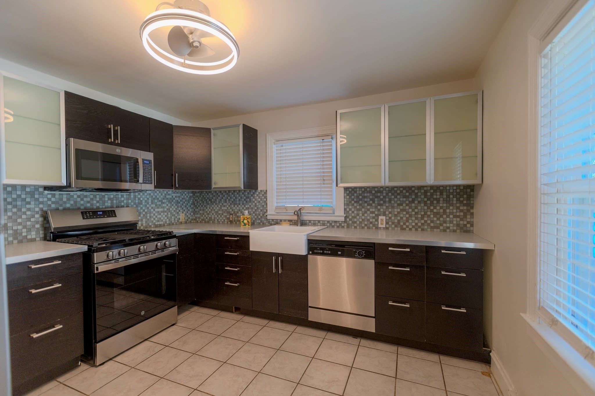 Single Family Residence at 73 Clematis St, Providence RI 02908, Providence, photo 11 of 19