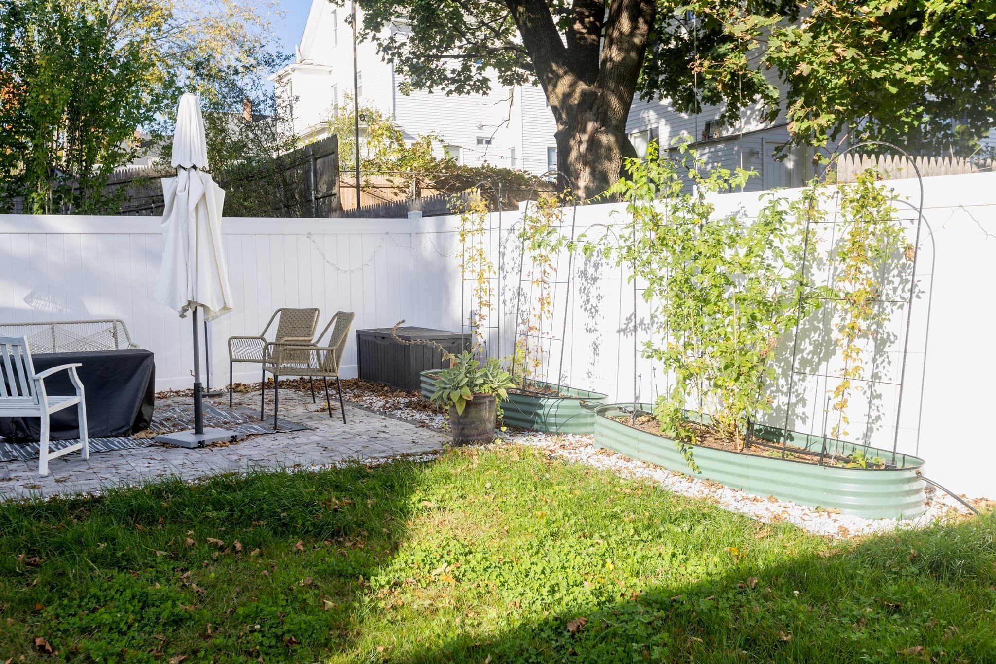 Single Family Residence at 73 Clematis St, Providence RI 02908, Providence, photo 4 of 19