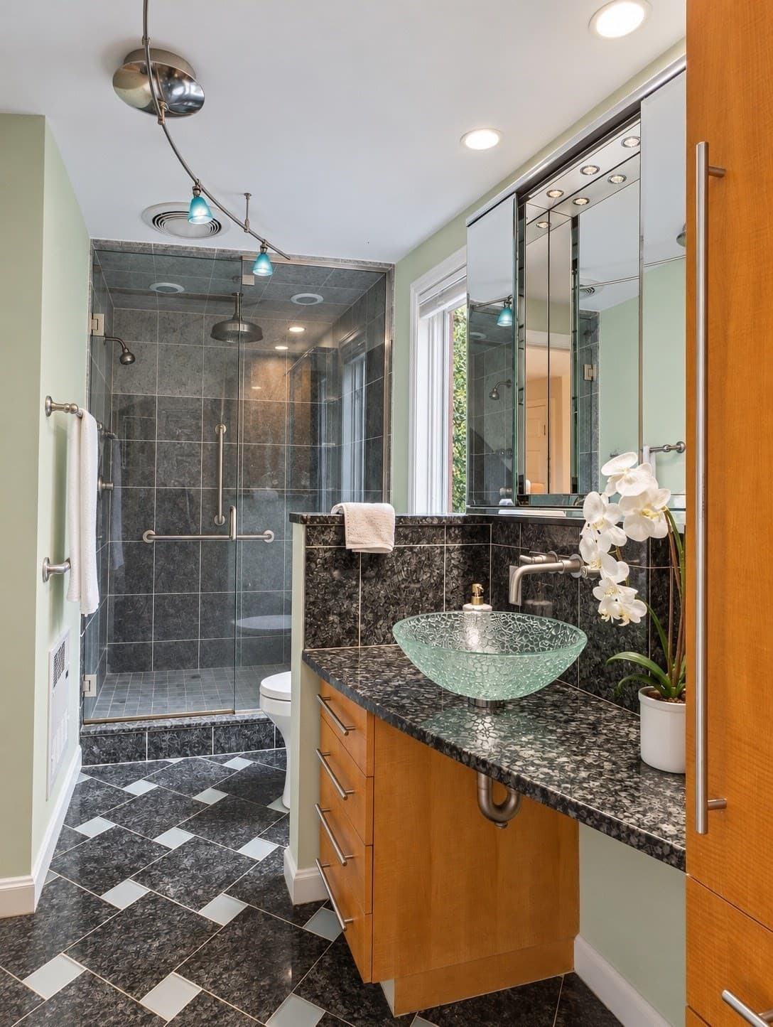 Single Family Residence at 9 Running Stream Rd, Rehoboth MA 02769, Rehoboth, photo 24 of 42