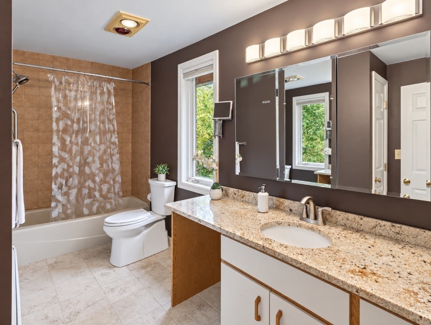 Single Family Residence at 9 Running Stream Rd, Rehoboth MA 02769, Rehoboth, photo 38 of 42