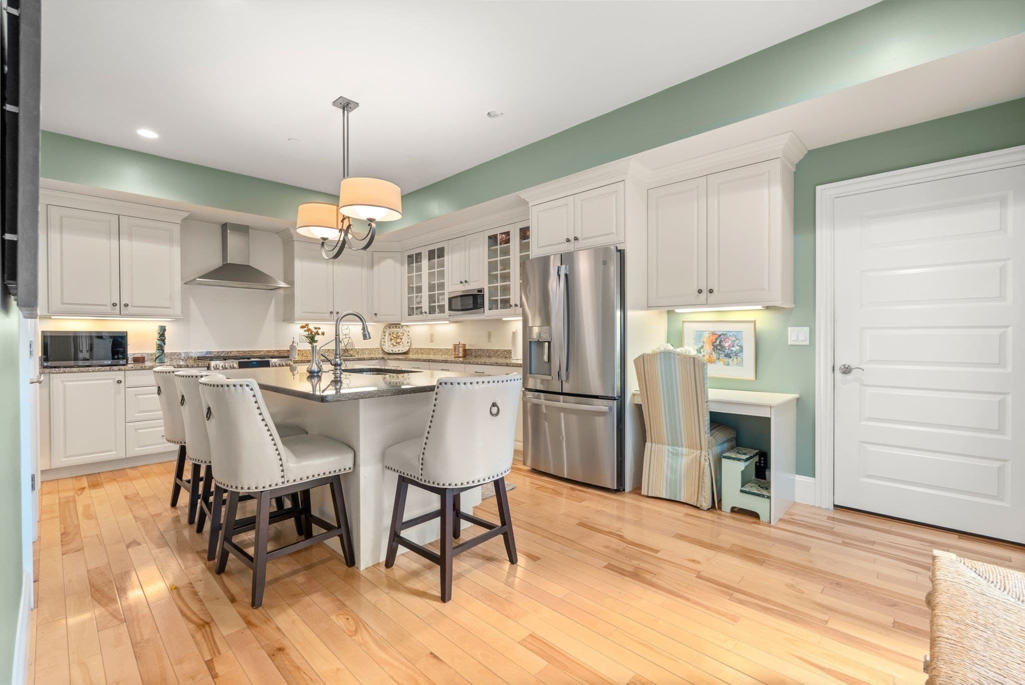 Condominium at 39 Backriver Rd # 39, Hingham MA 02043, Hingham, photo 2 of 30