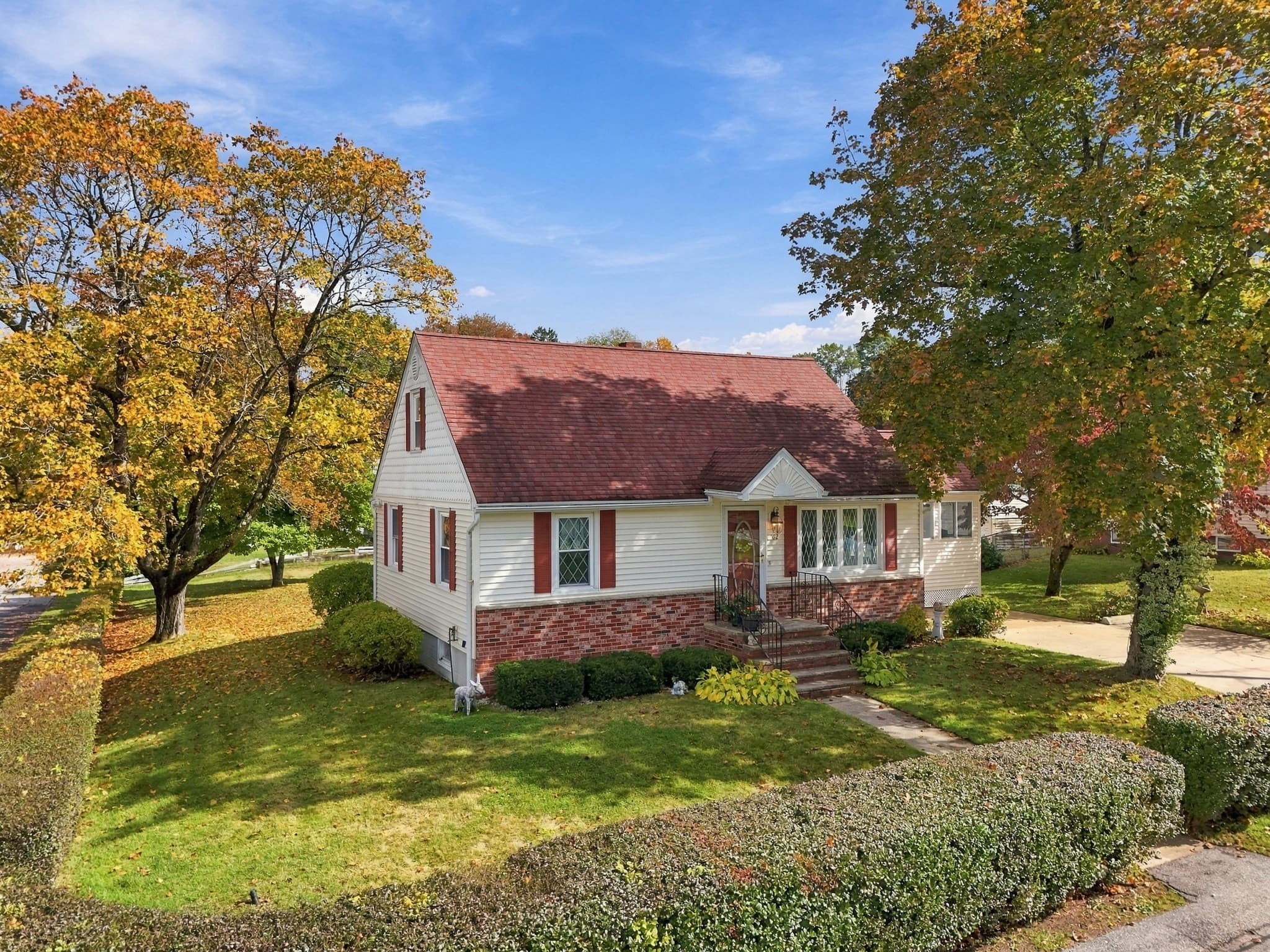 Single Family Residence at 62 Faith Ave, Dracut MA 01826, photo 2 of 42