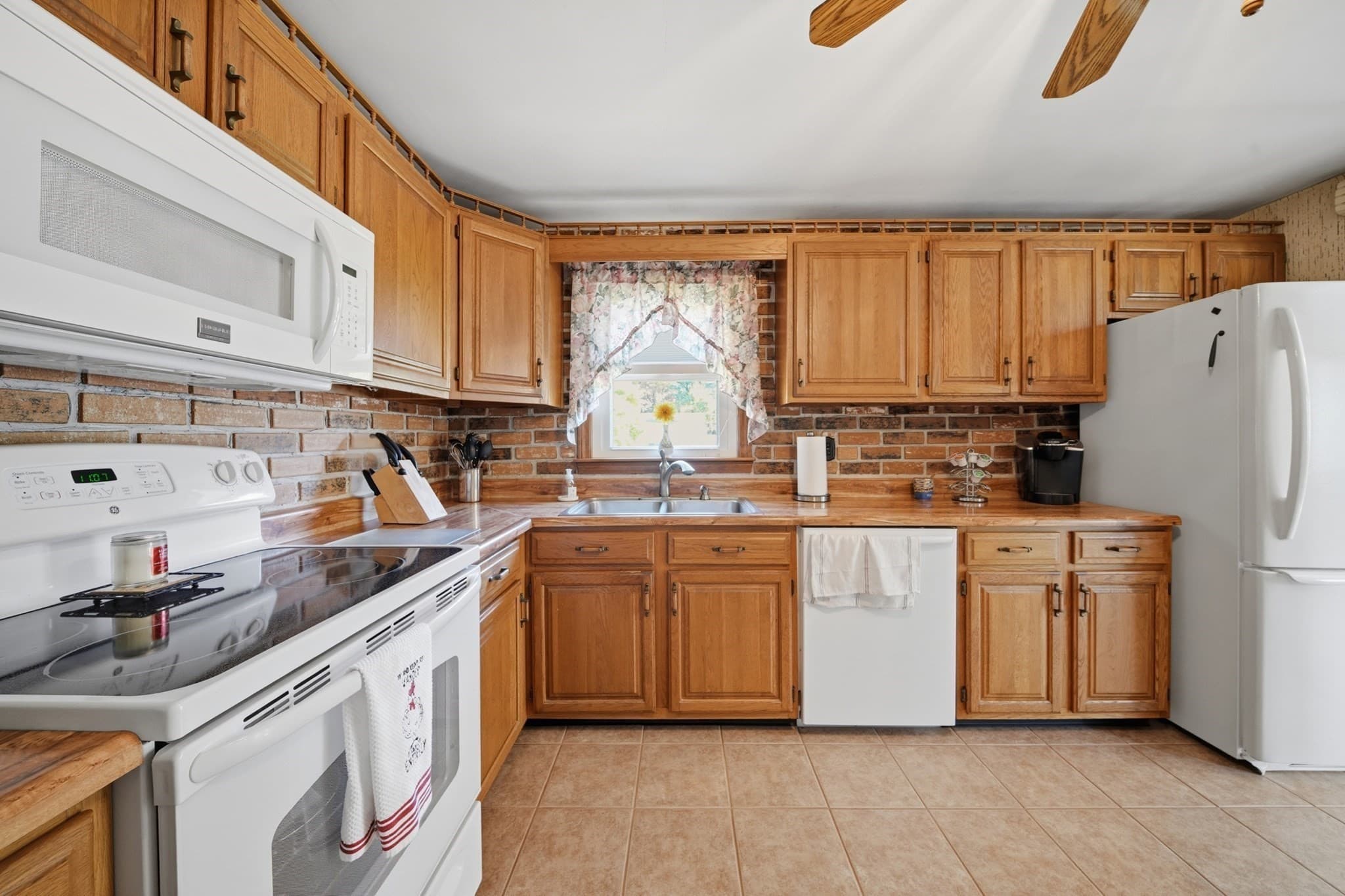 Single Family Residence at 62 Faith Ave, Dracut MA 01826, photo 17 of 42