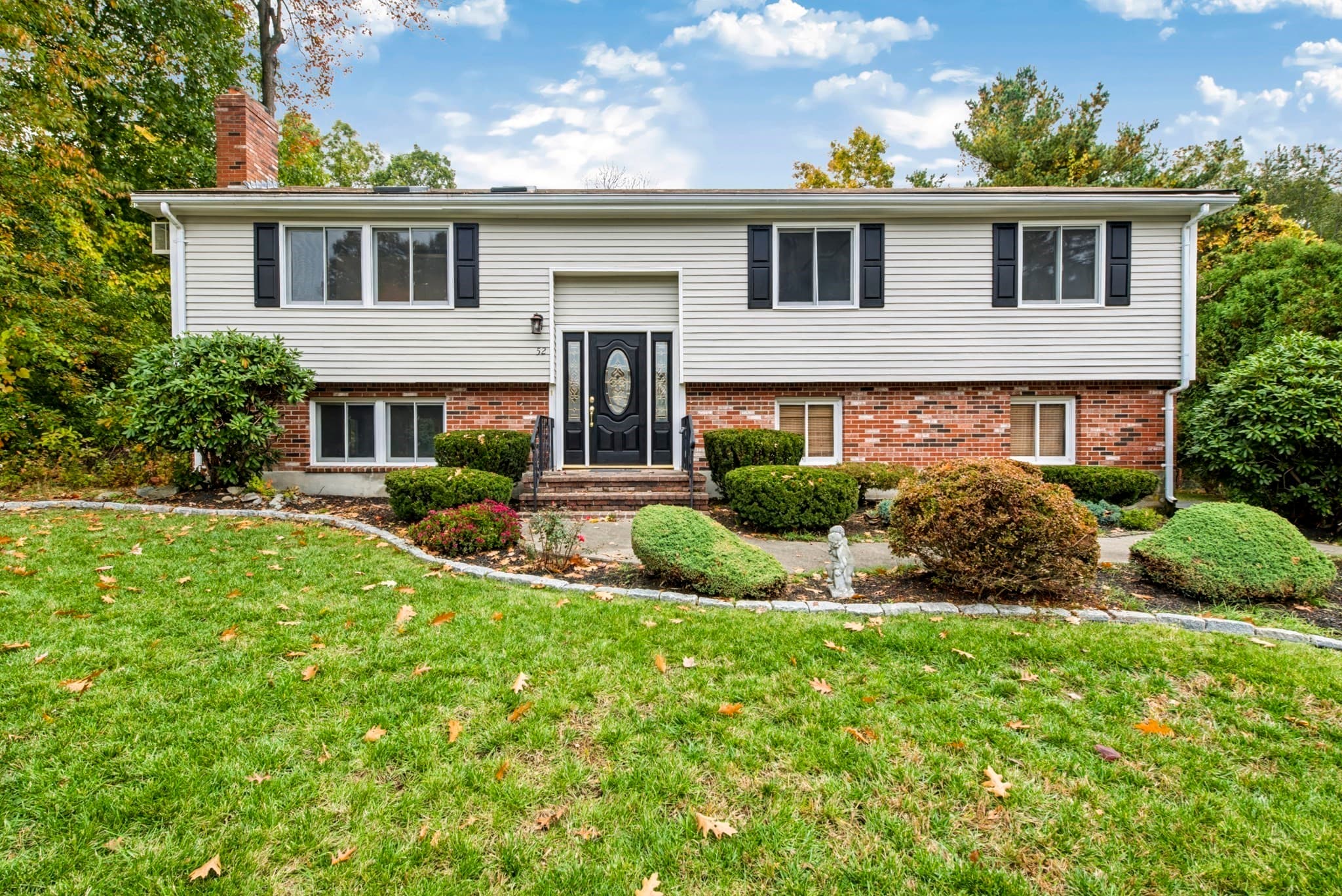 52 Tanglewood Dr, Stoughton MA 02072