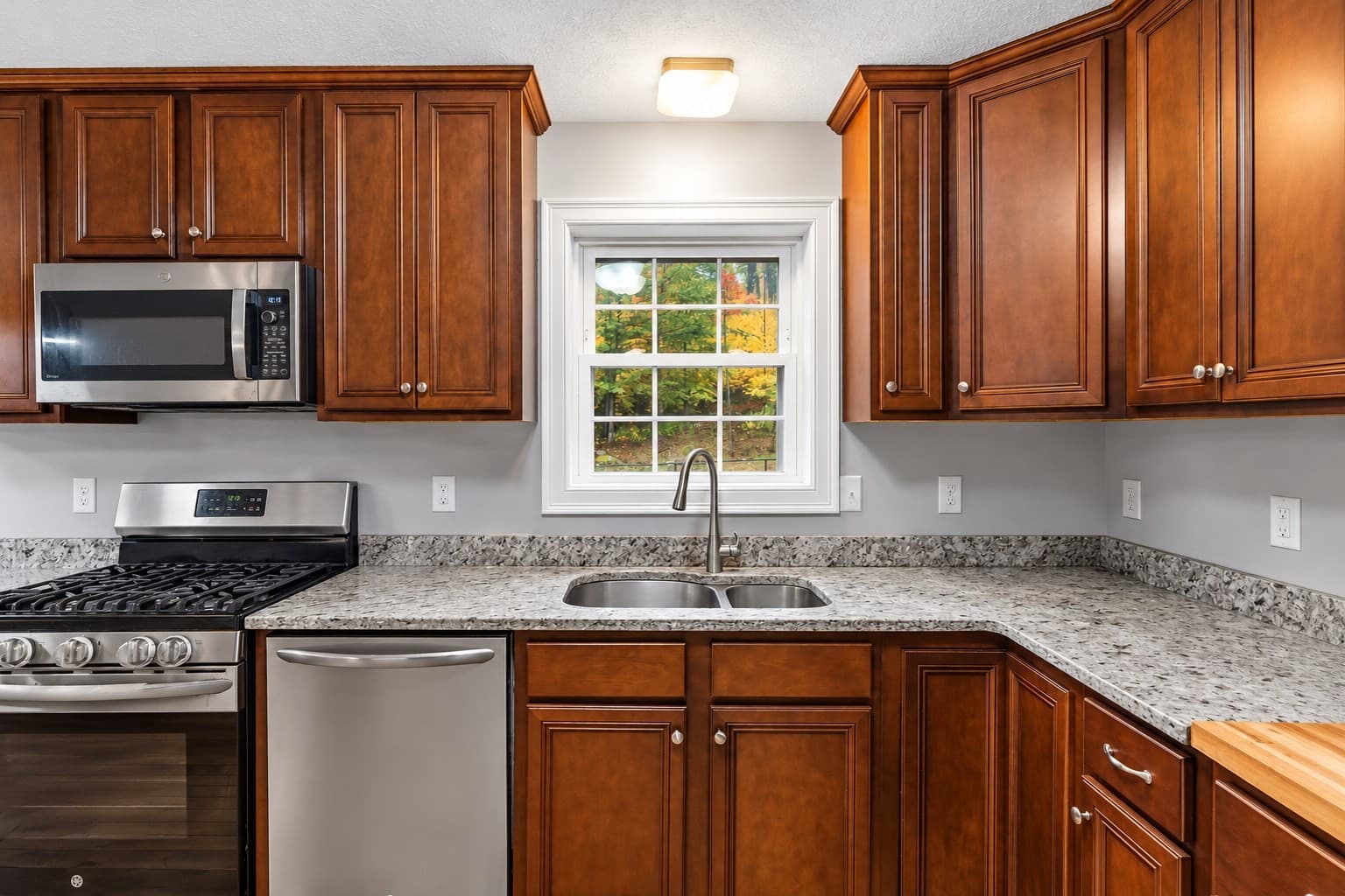 Single Family Residence at 141 N Common Rd, Westminster MA 01473, photo 12 of 34
