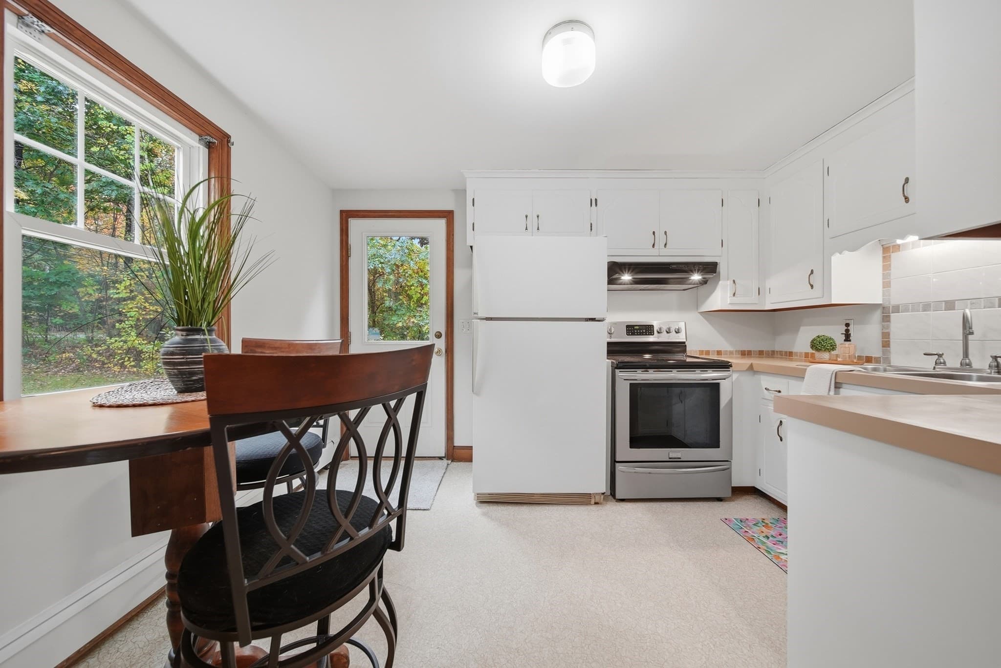 Single Family Residence at 401 Longley Rd, Groton MA 01450, photo 12 of 42
