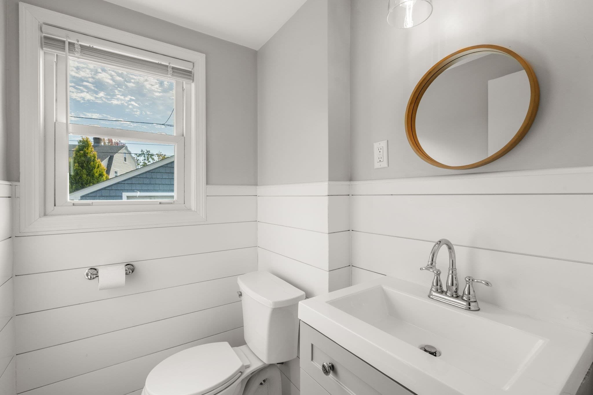 Single Family Residence at 54 Furnace Brook Pkwy, Quincy MA 02169, Quincy, photo 13 of 35